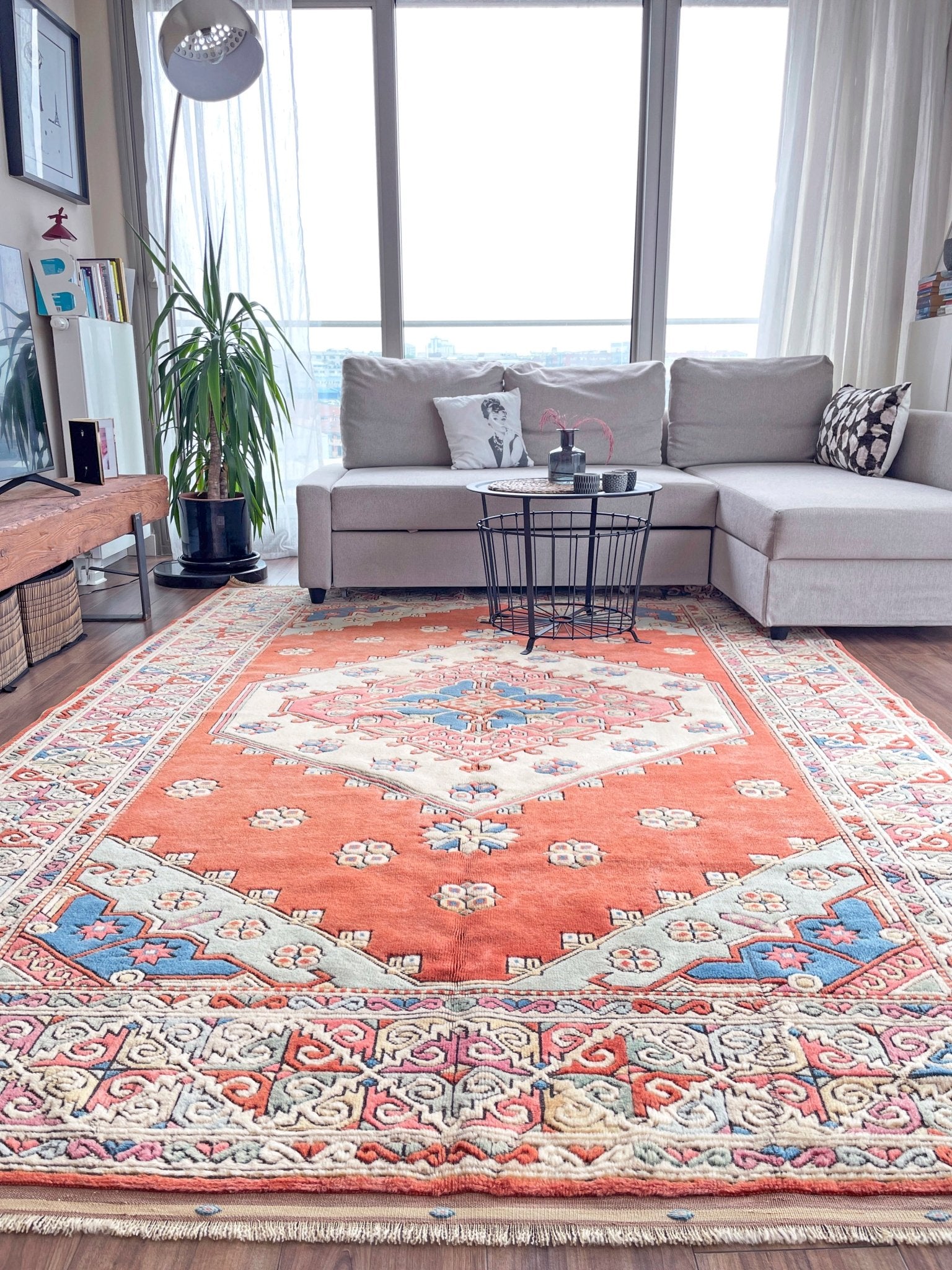 Vintage vibrant turkish rug for living room bedroom dining office. rug shop San Francisco Bay Area. Buy rug online