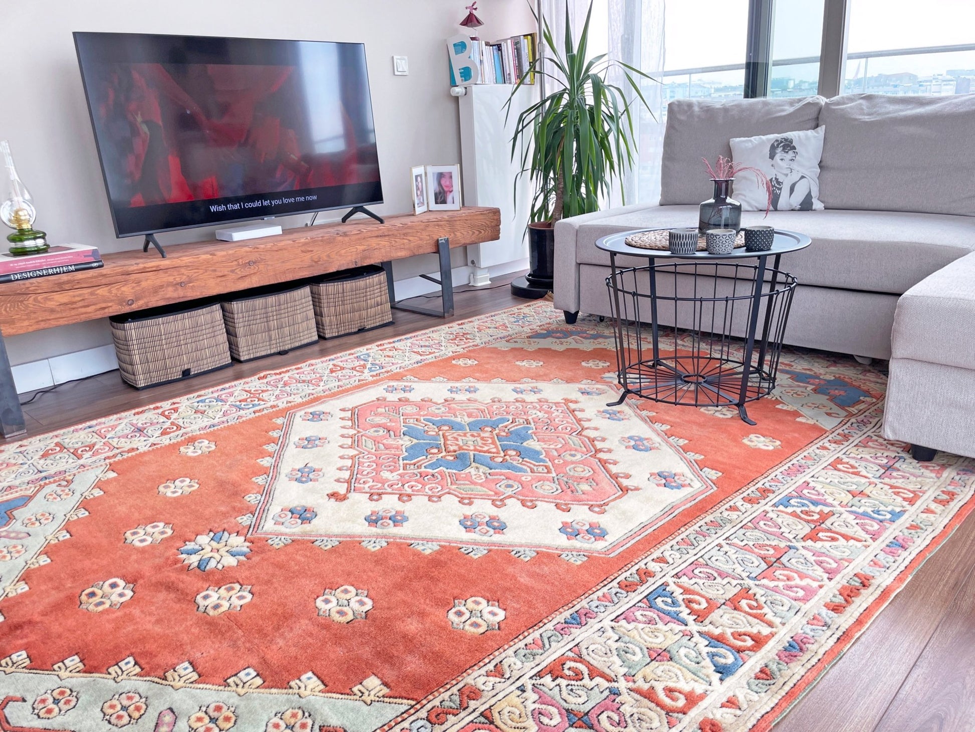 Vintage vibrant turkish rug for living room bedroom dining office. rug shop San Francisco Bay Area. Buy rug online