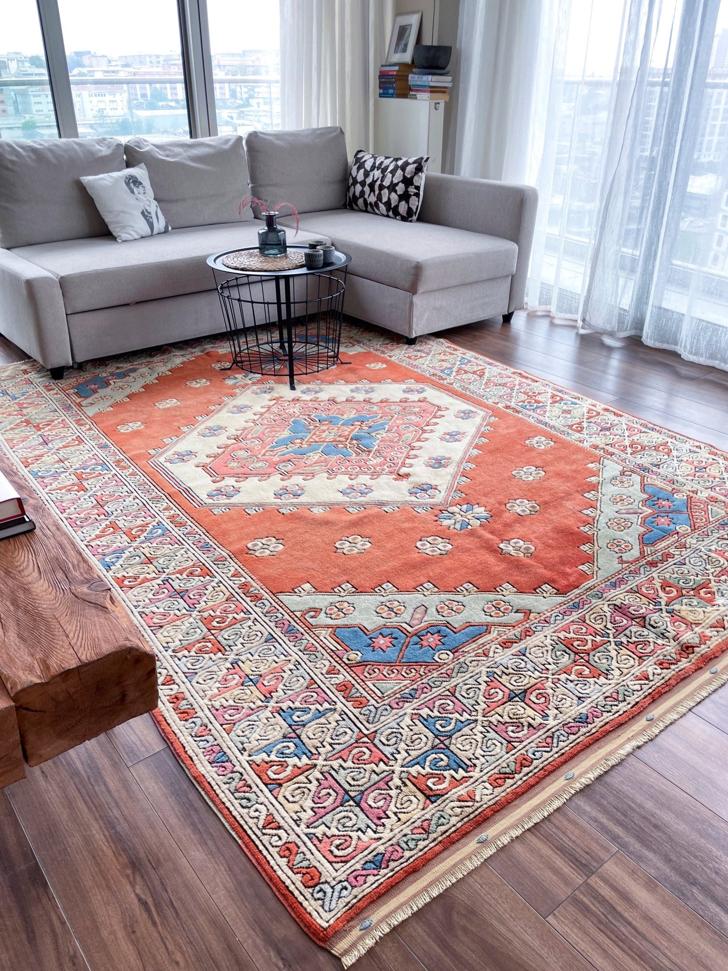 Vintage vibrant turkish rug for living room bedroom dining office. rug shop San Francisco Bay Area. Buy rug online