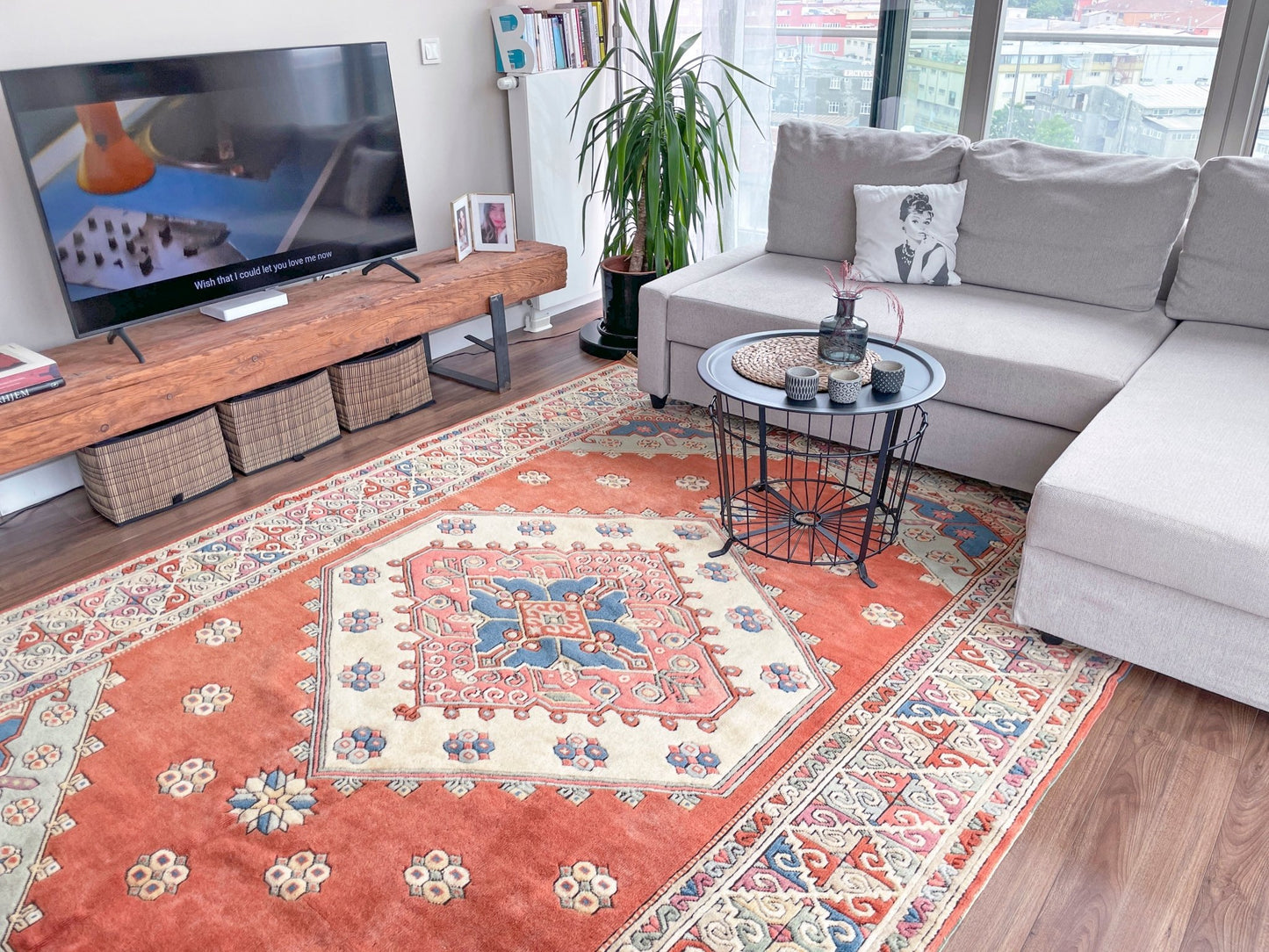 Vintage vibrant turkish rug for living room bedroom dining office. rug shop San Francisco Bay Area. Buy rug online