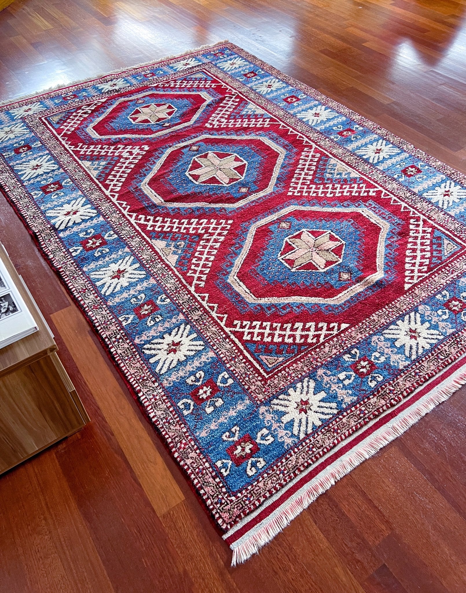 Dazkiri large turkish rug shop san francisco bay area. Wool handmade rug shop.