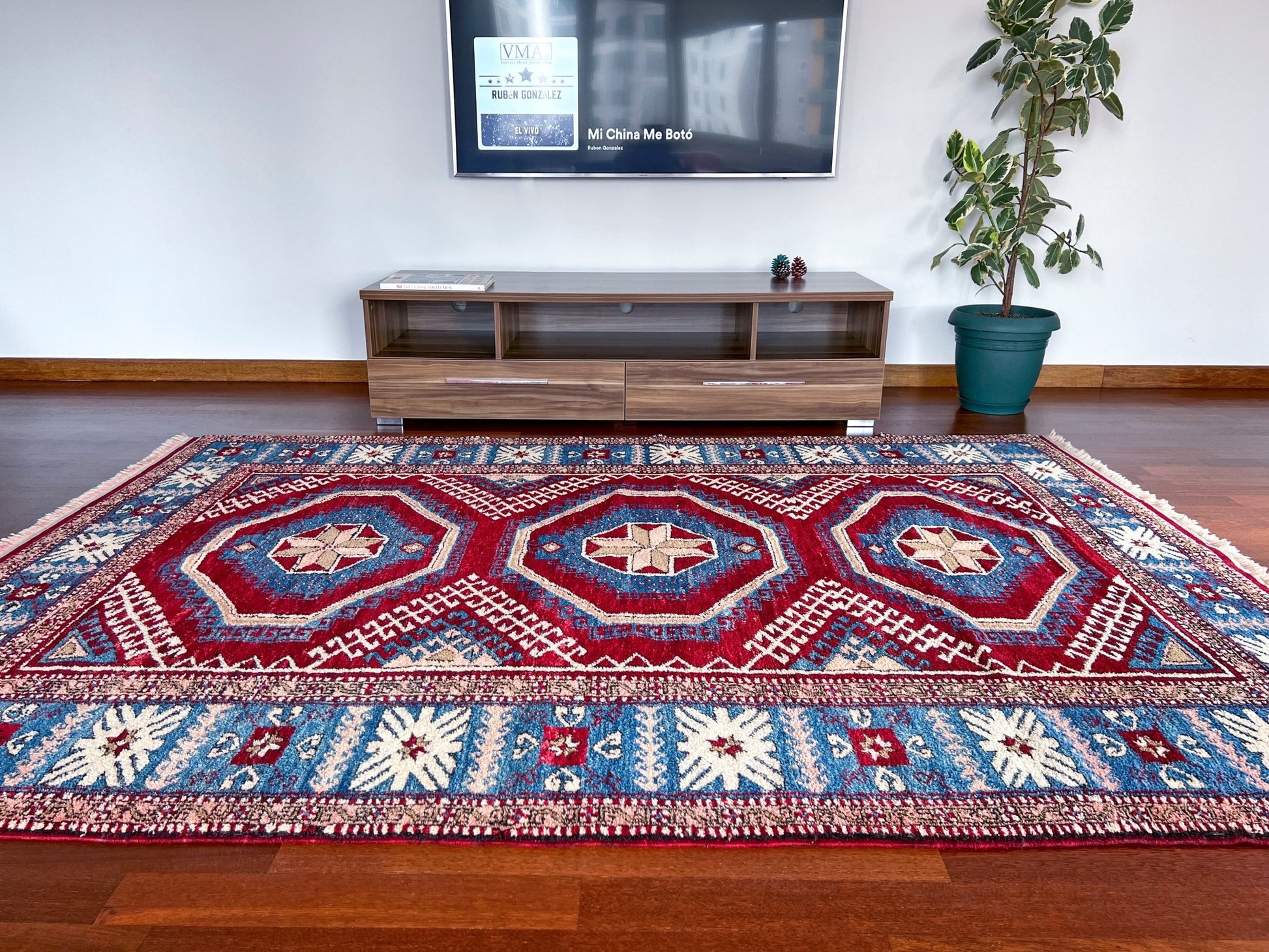 Dazkiri large turkish rug shop san francisco bay area. Wool handmade rug shop.