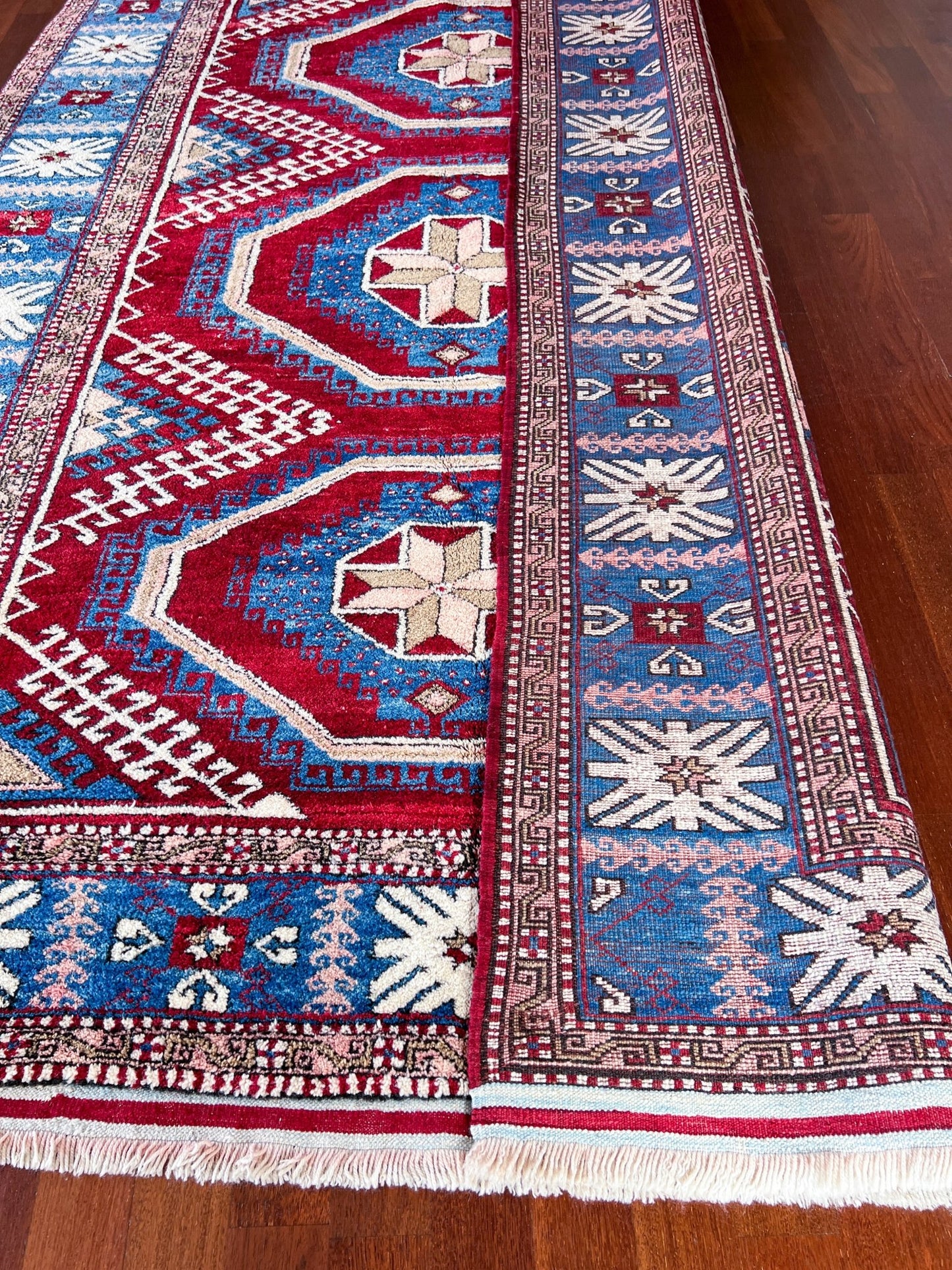 Dazkiri large turkish rug shop san francisco bay area. Wool handmade rug shop.