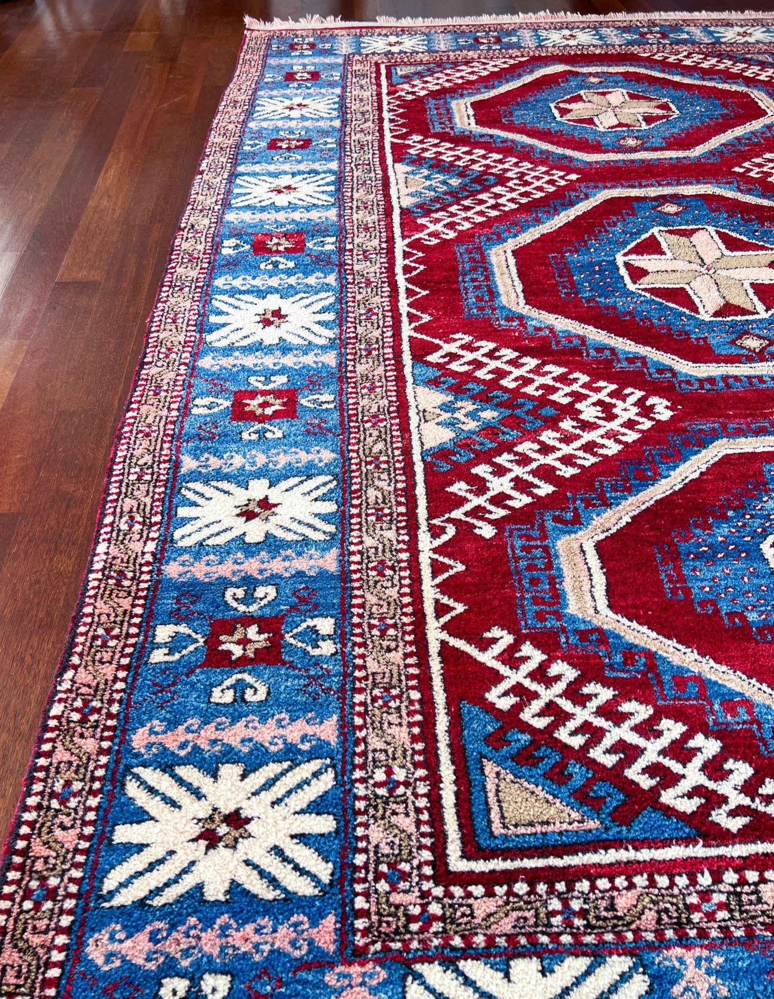 Dazkiri large turkish rug shop san francisco bay area. Wool handmade rug shop.