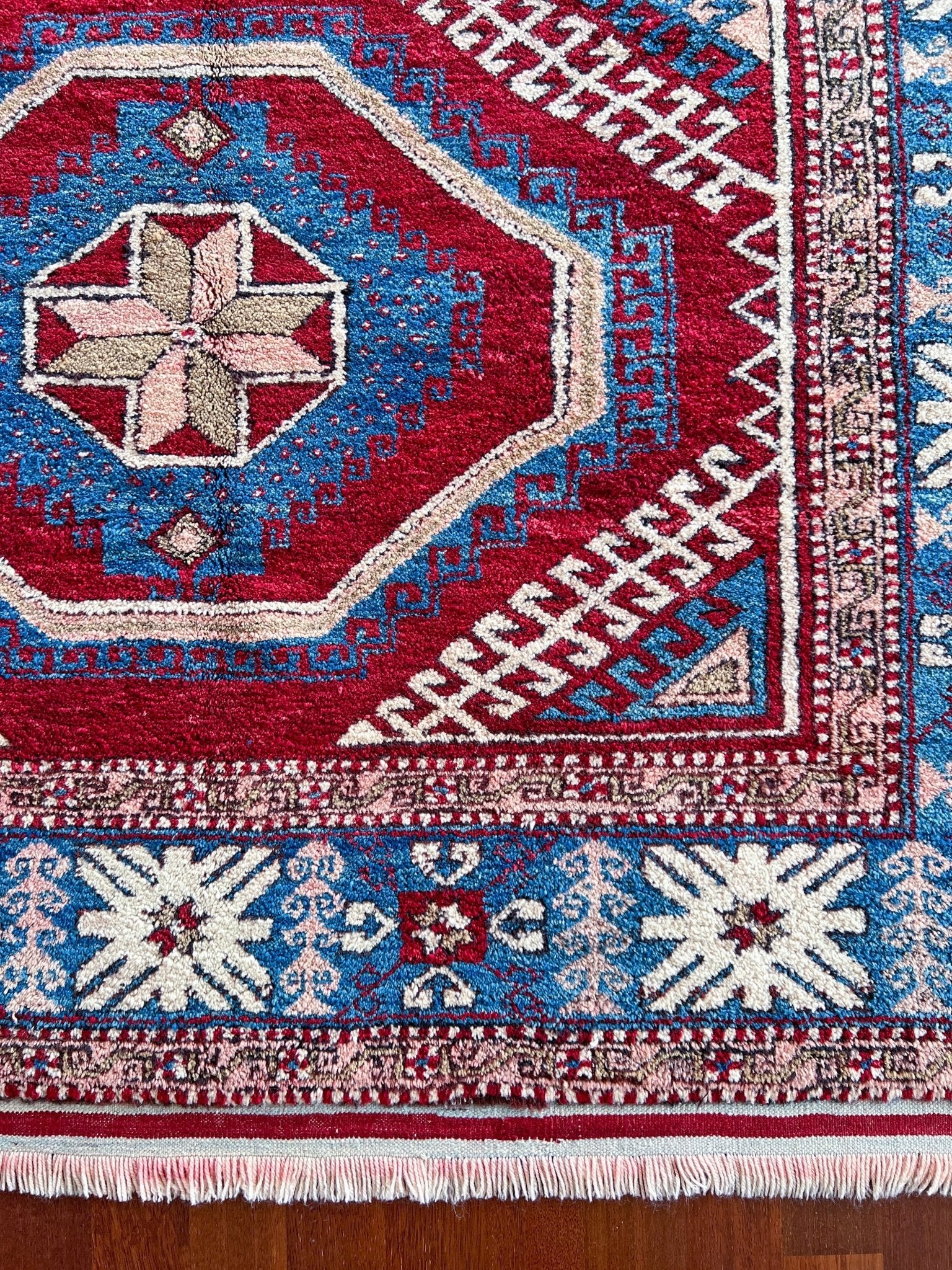 Dazkiri large turkish rug shop san francisco bay area. Wool handmade rug shop.