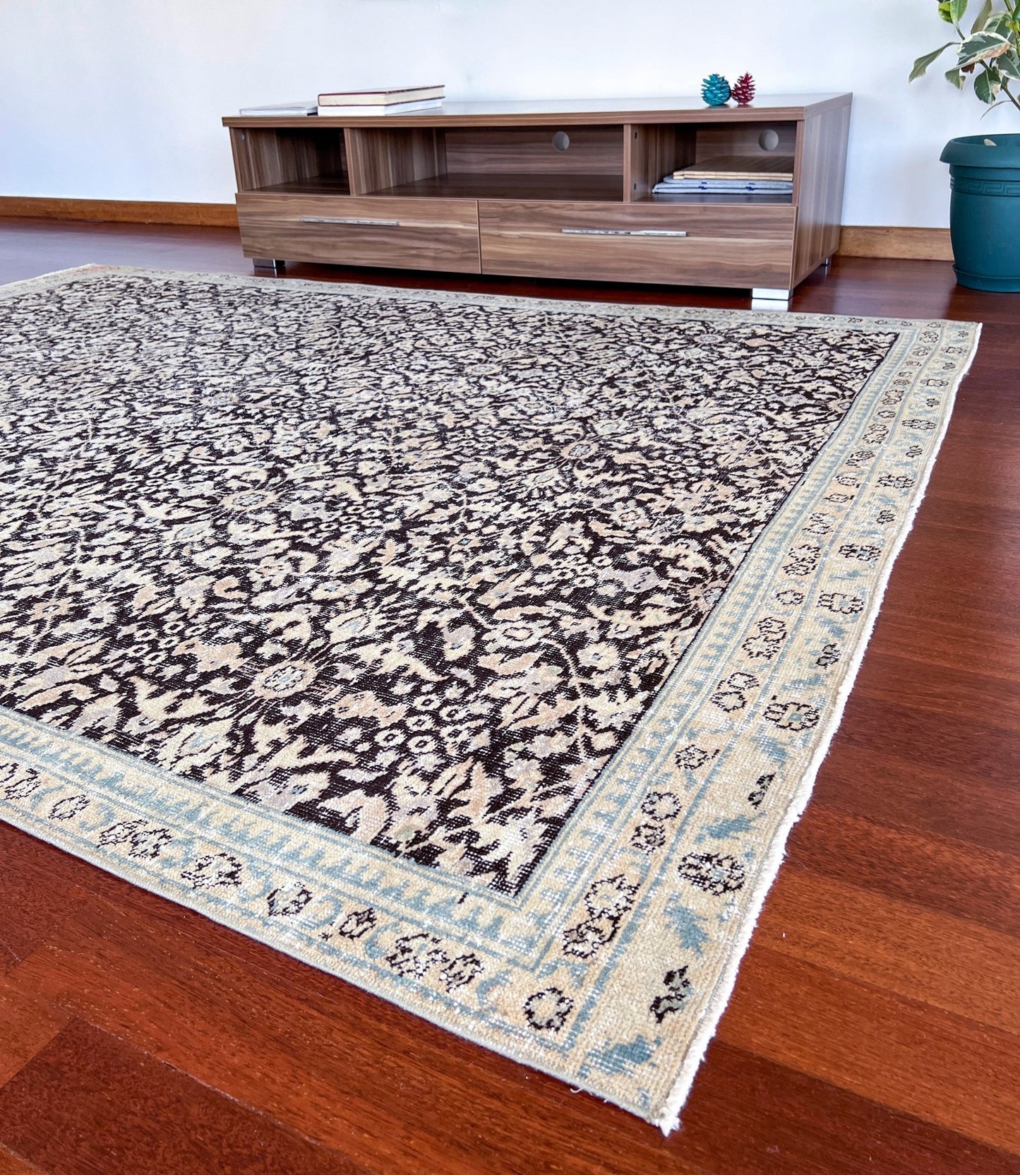 Muted floral minimalist vintage turkish rug shop san francisco bay area palo alto oriental rug shop berkeley buy rugs online