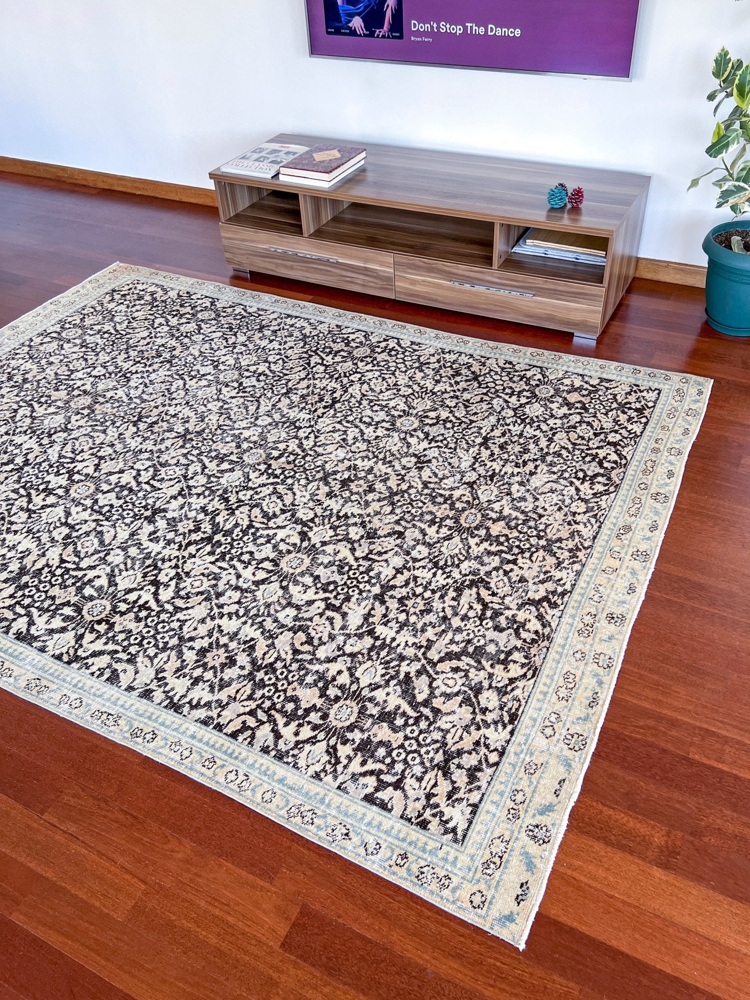 Muted floral minimalist vintage turkish rug shop san francisco bay area palo alto oriental rug shop berkeley buy rugs online
