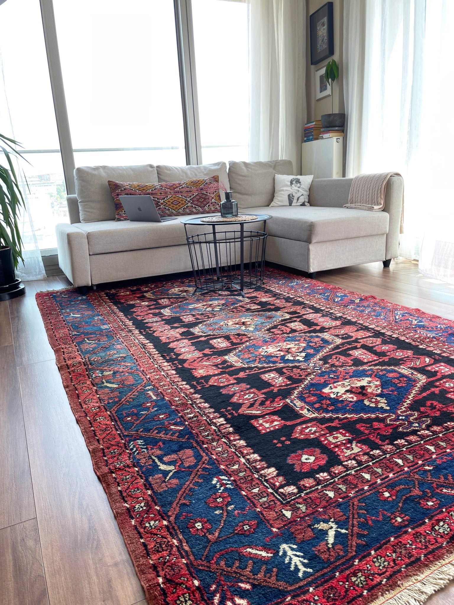 KULA handmade wool vintage Turkish rug shop san francisco bay area berkeley. Oriental rug shop palo alto. Buy rug online