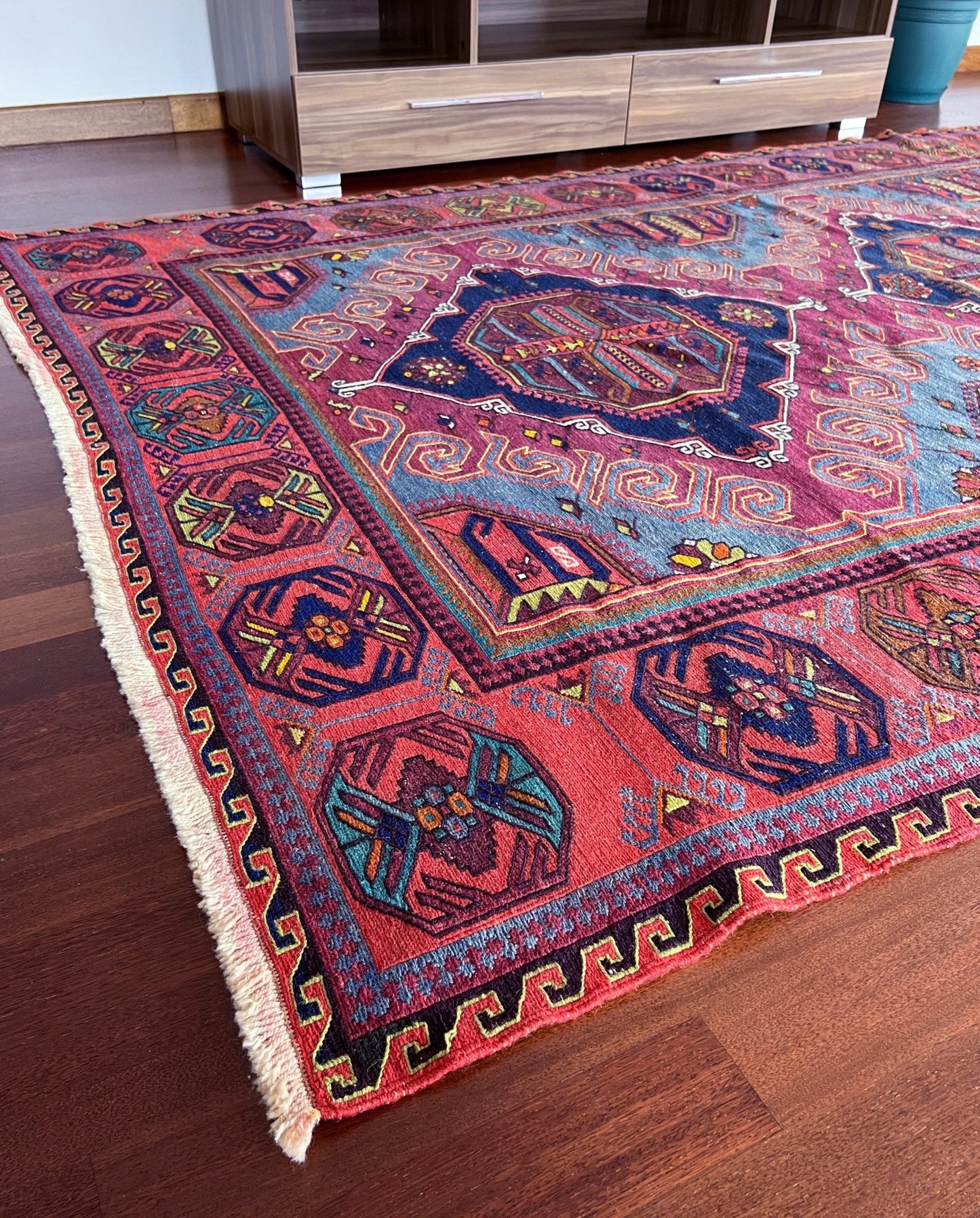 caucasian soumak rug. oriental rug shop san francisco bay area