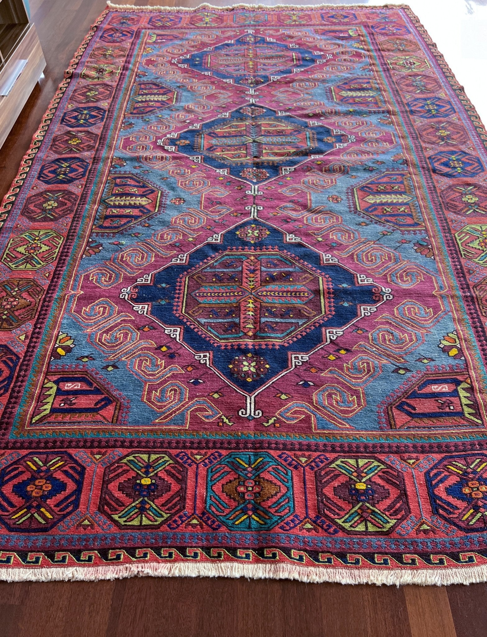 caucasian soumak rug. oriental rug shop san francisco bay area