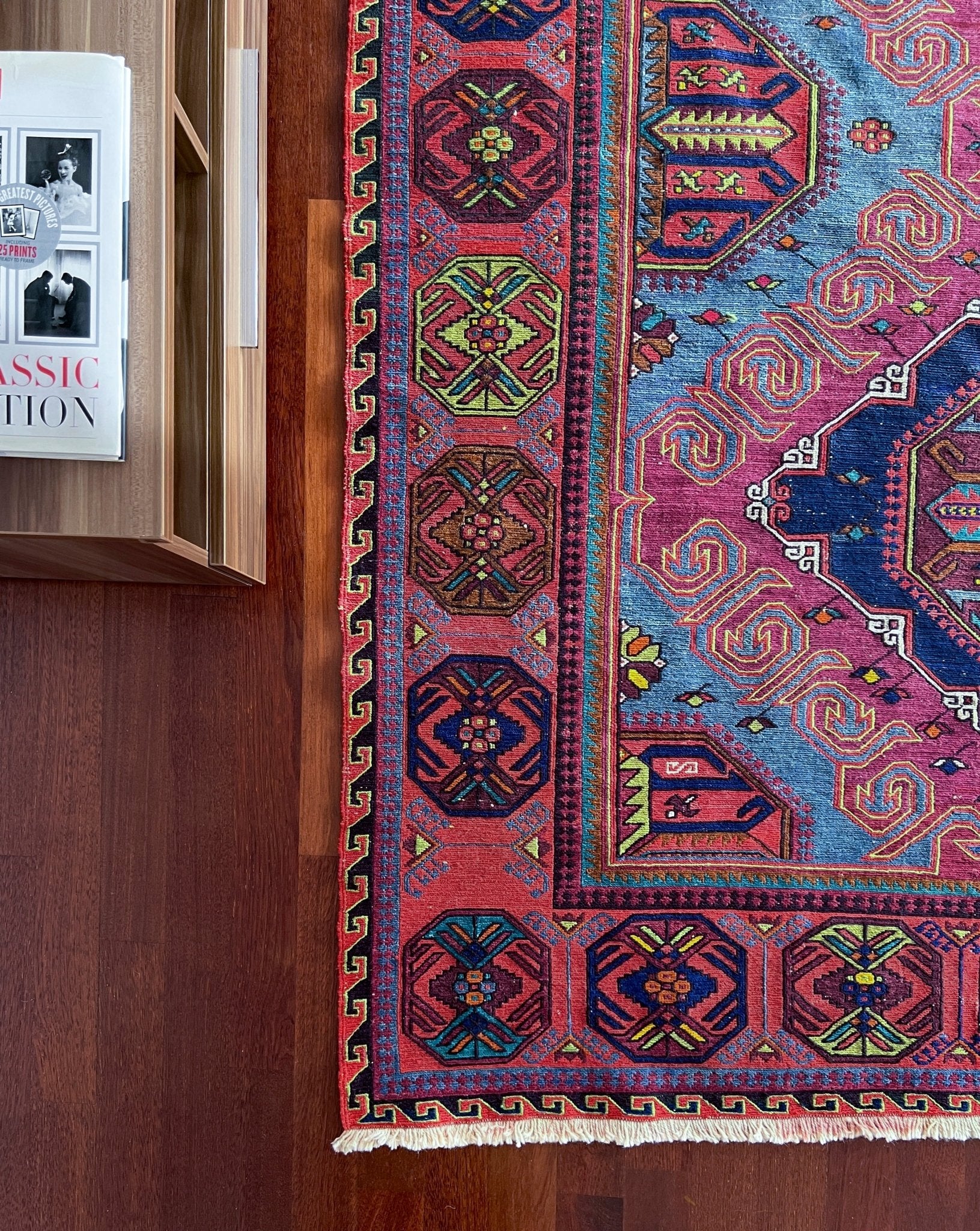 caucasian soumak rug. oriental rug shop san francisco bay area