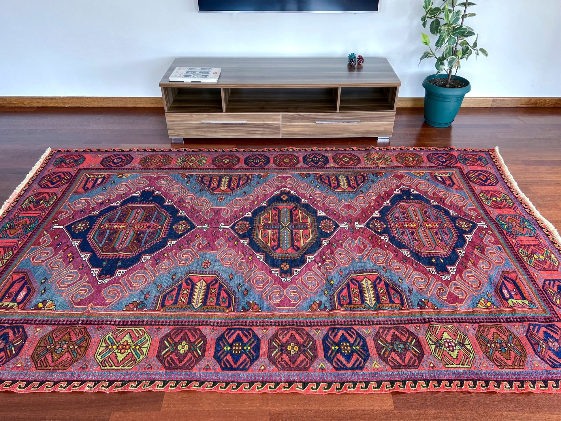 caucasian soumak rug. oriental rug shop san francisco bay area