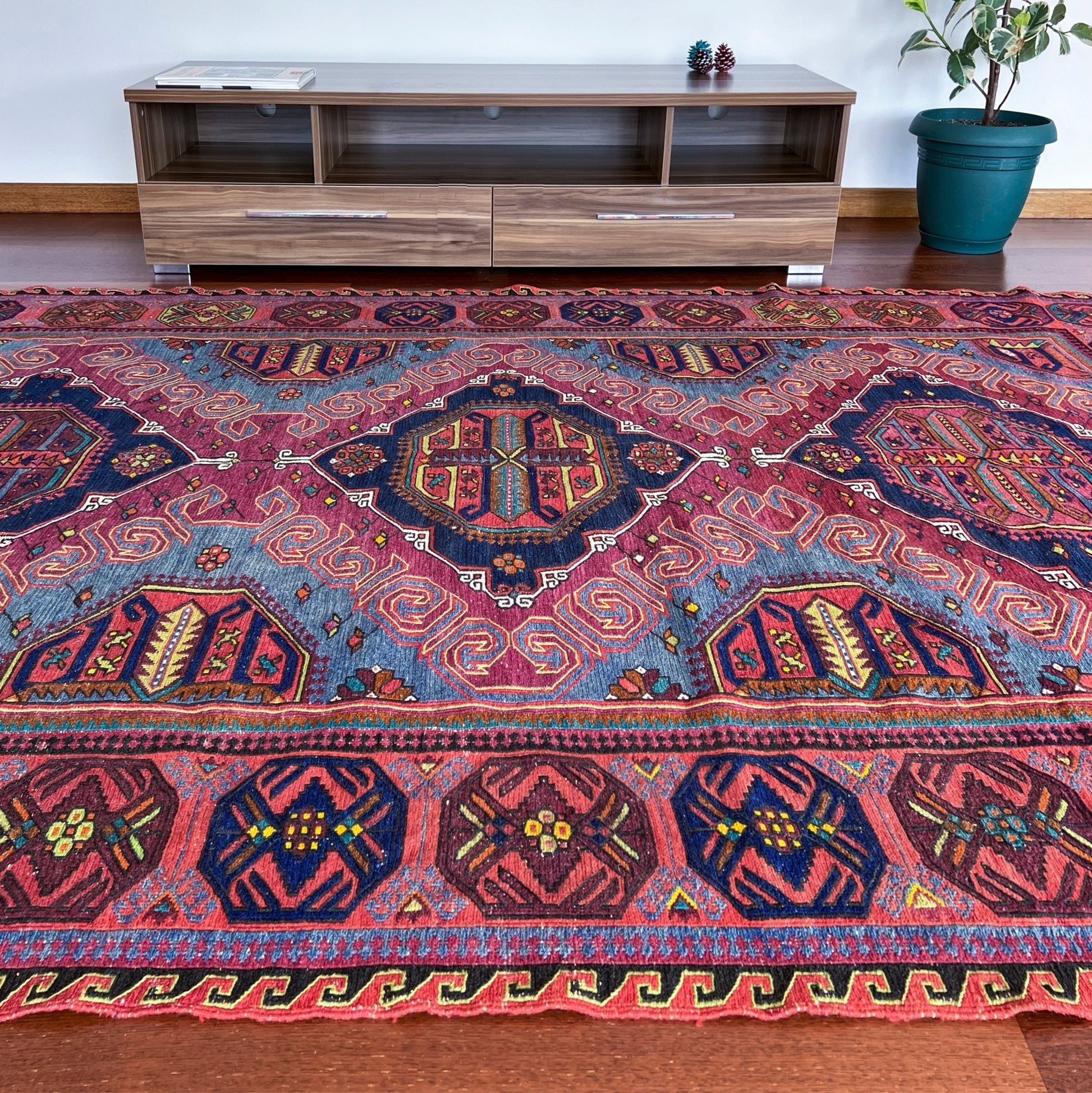 caucasian soumak rug. oriental rug shop san francisco bay area