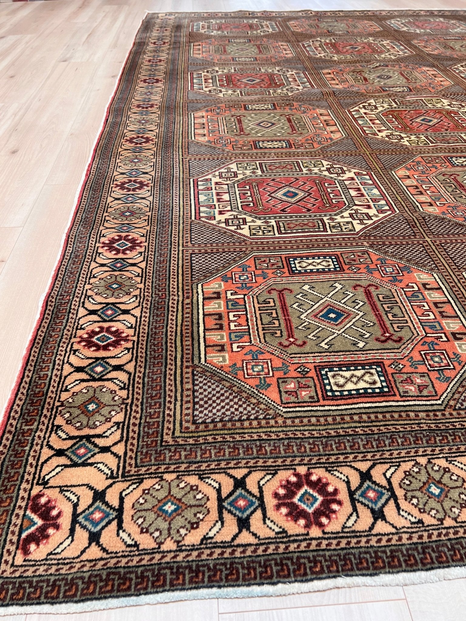 Kayseri Large Turkish Area Rug for living room, bedroom, dining. Oriental rug shop San Mateo CA. Buy vintage rug online