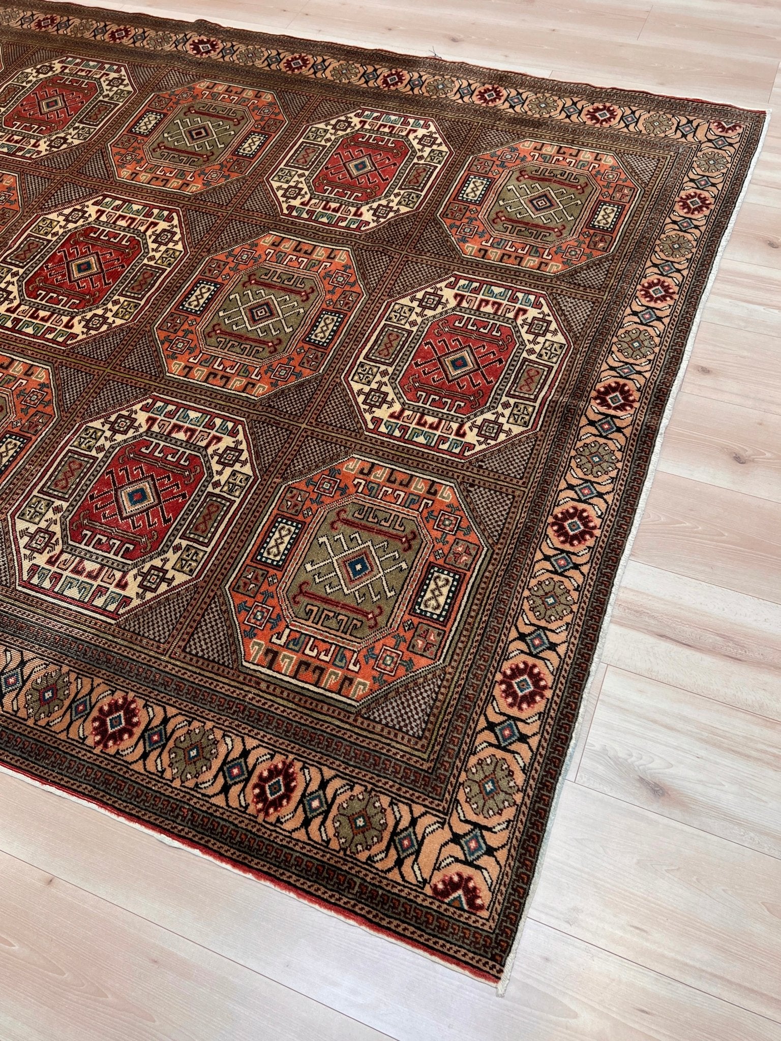 Kayseri Large Turkish Area Rug for living room, bedroom, dining. Oriental rug shop San Mateo CA. Buy vintage rug online