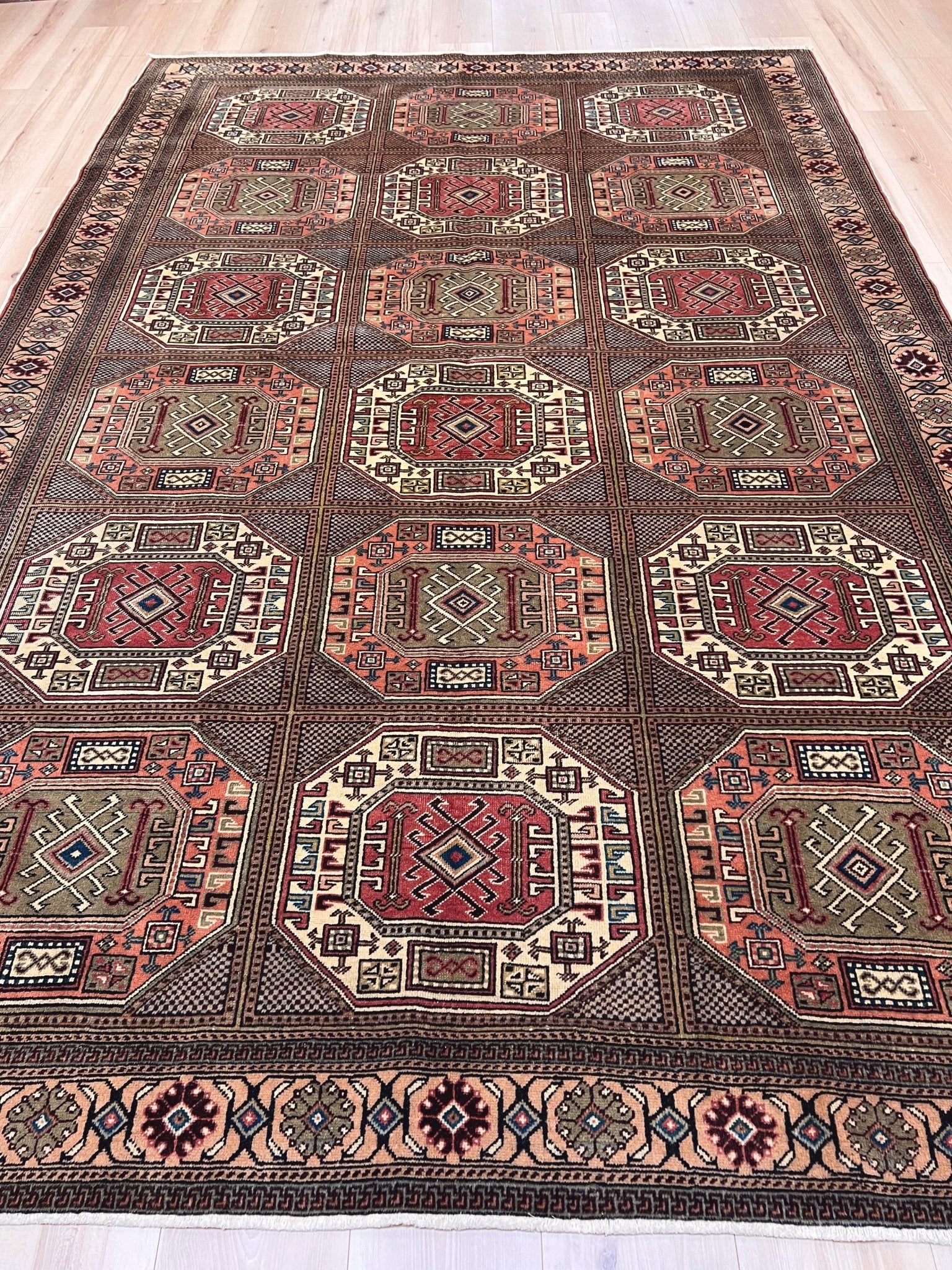 Kayseri Large Turkish Area Rug for living room, bedroom, dining. Oriental rug shop San Mateo CA. Buy vintage rug online