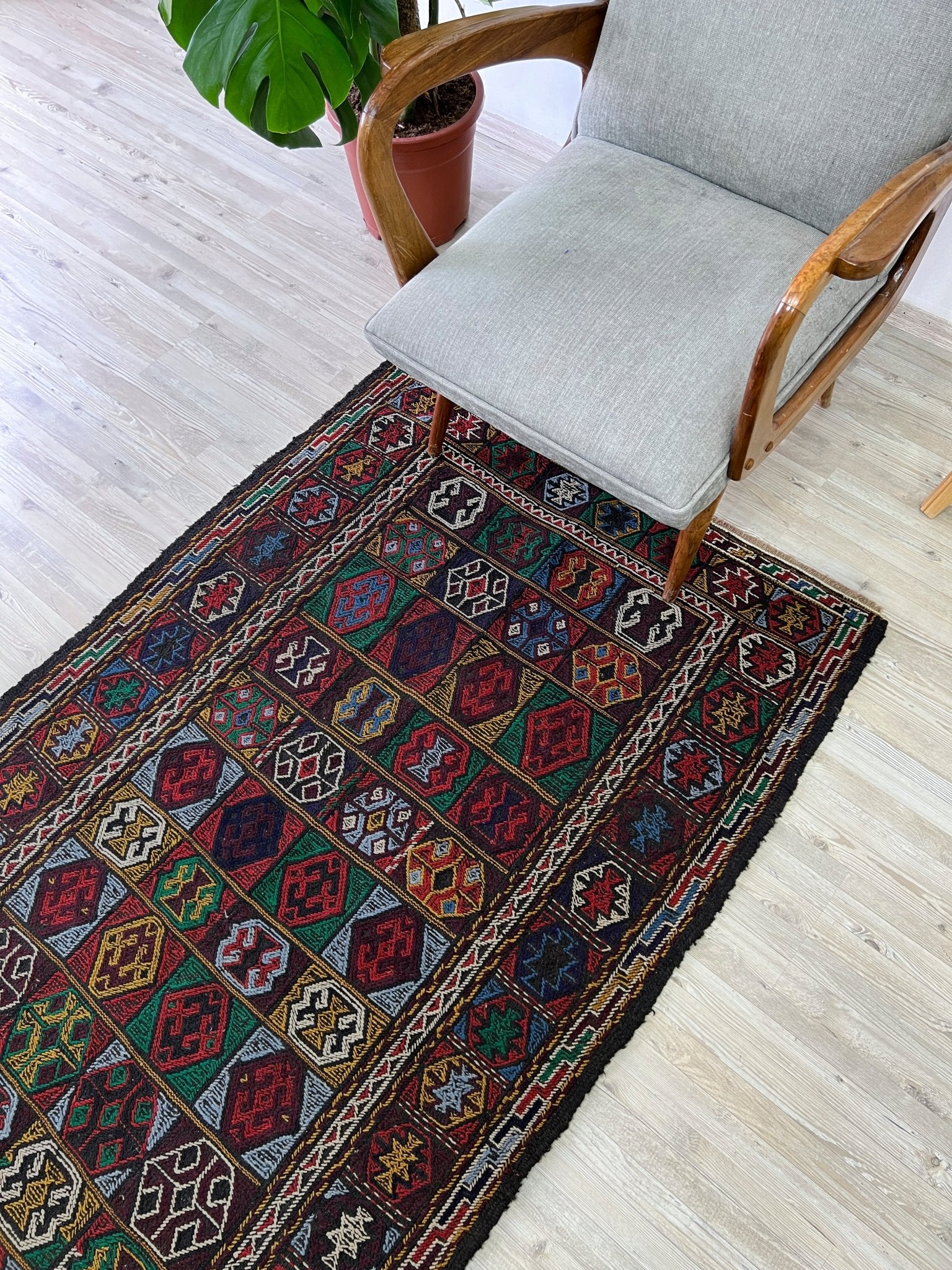 oriental rug shop berkeley san francisco bay area vintage rug palo alto perain kochan soumak rug shopping california