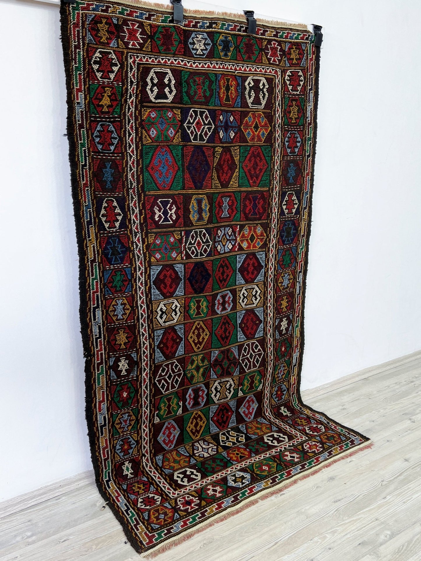 oriental rug shop berkeley san francisco bay area vintage rug palo alto perain kochan soumak rug shopping california