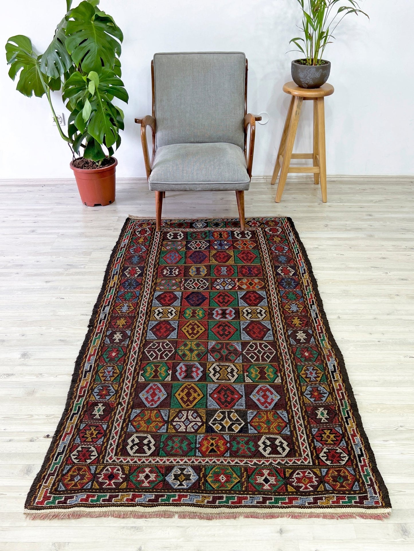 oriental rug shop berkeley san francisco bay area vintage rug palo alto perain kochan soumak rug shopping california