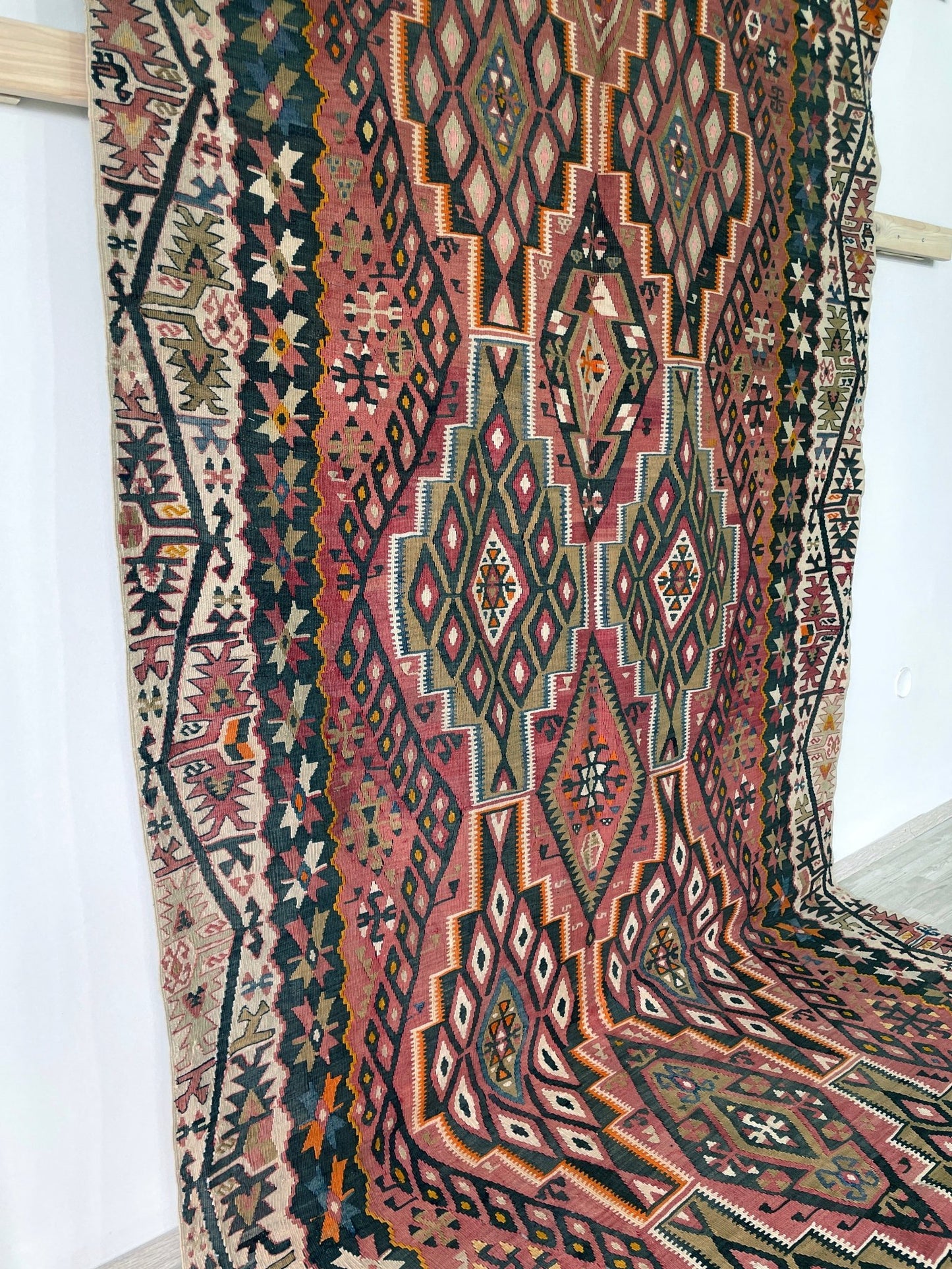 Kayseri turkish kilim rug shop san francisco bay area. Buy handmade wool vintage rug online