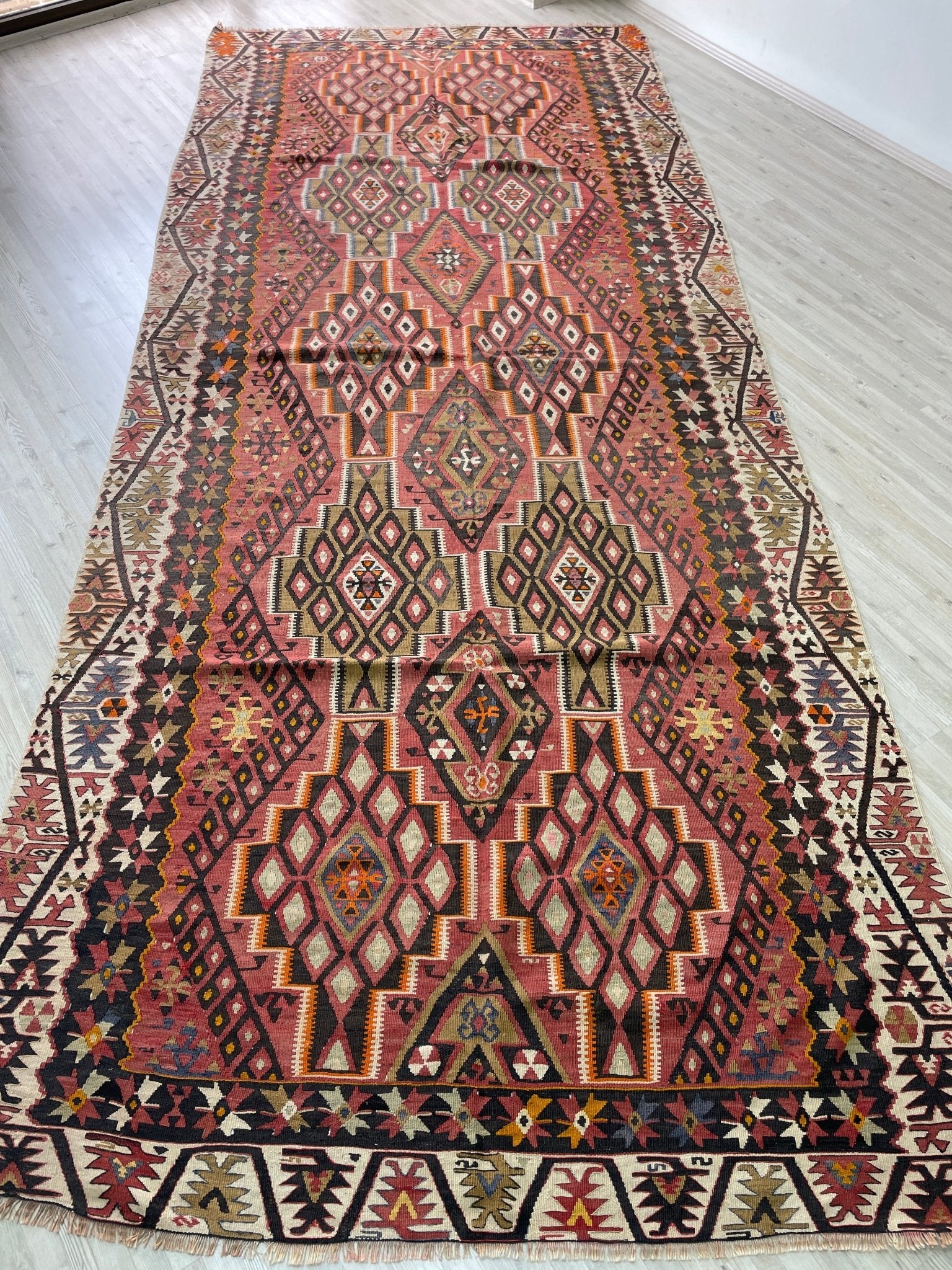 Kayseri turkish kilim rug shop san francisco bay area. Buy handmade wool vintage rug online