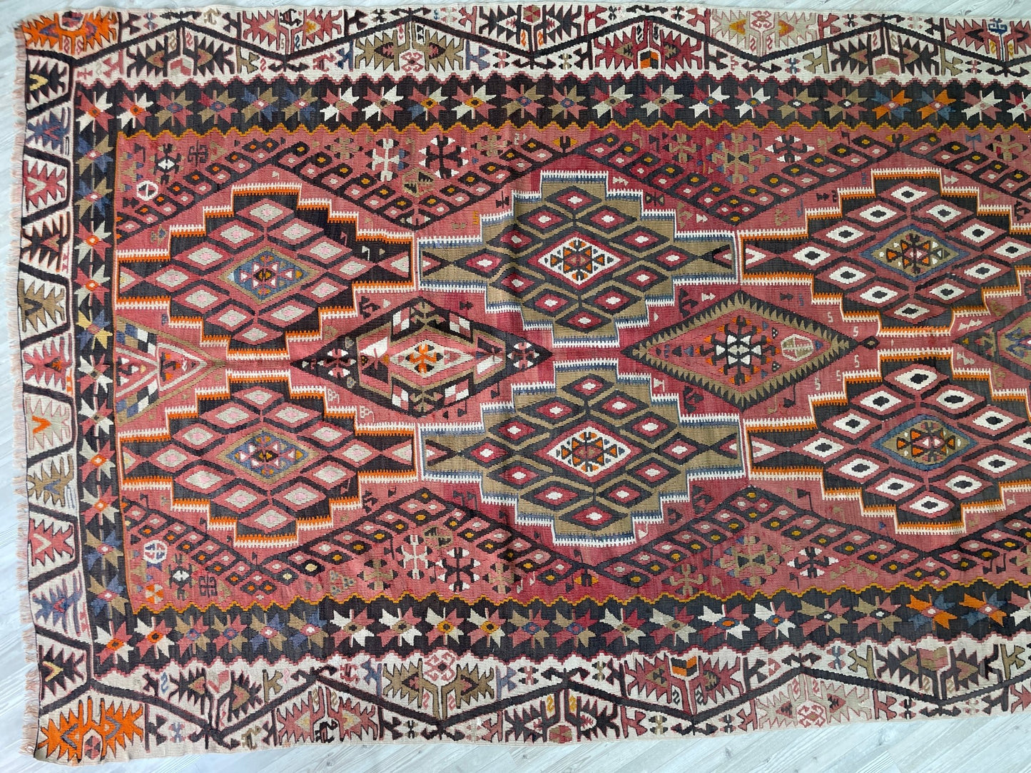 Kayseri turkish kilim rug shop san francisco bay area. Buy handmade wool vintage rug online