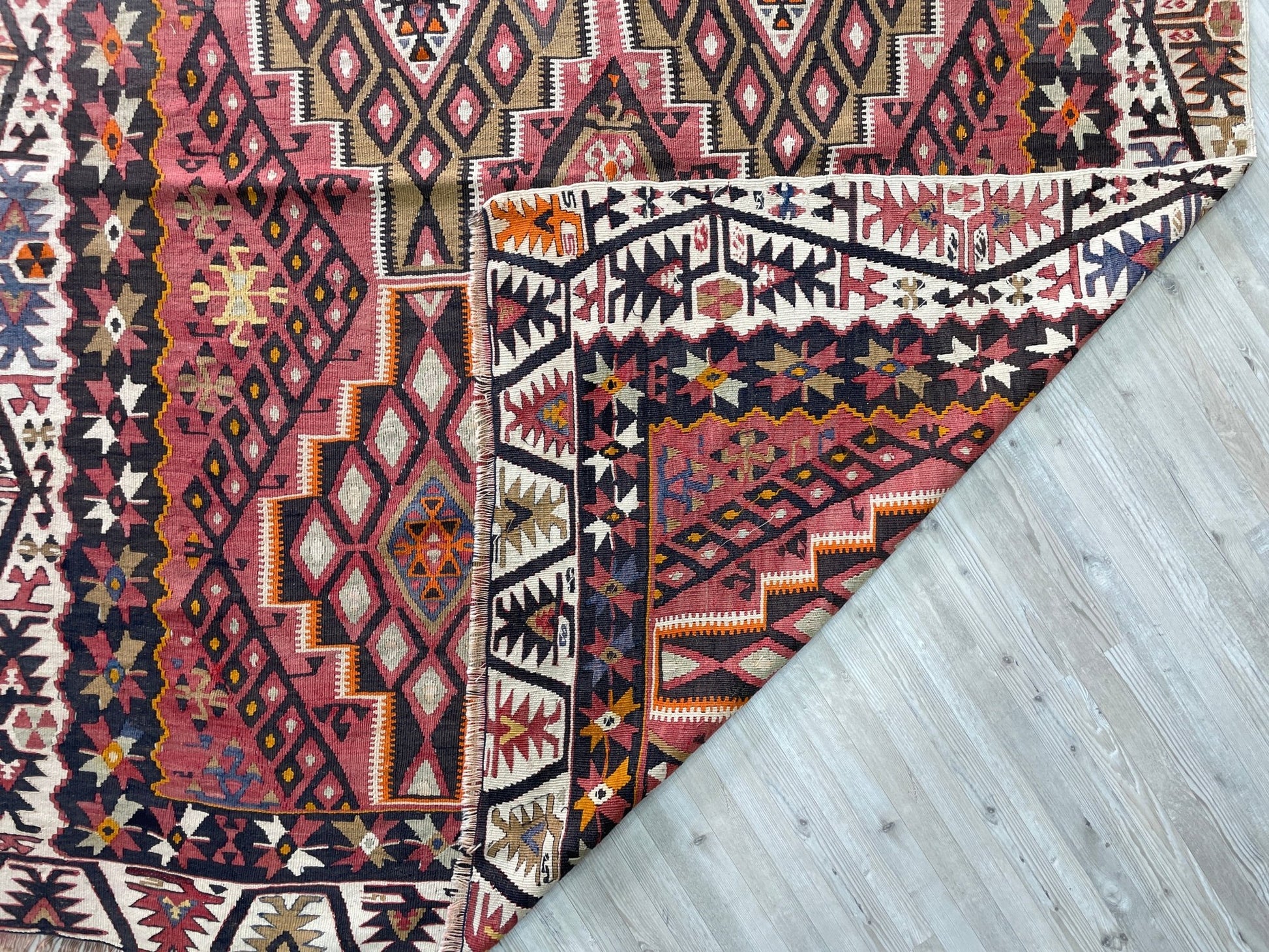 Kayseri turkish kilim rug shop san francisco bay area. Buy handmade wool vintage rug online