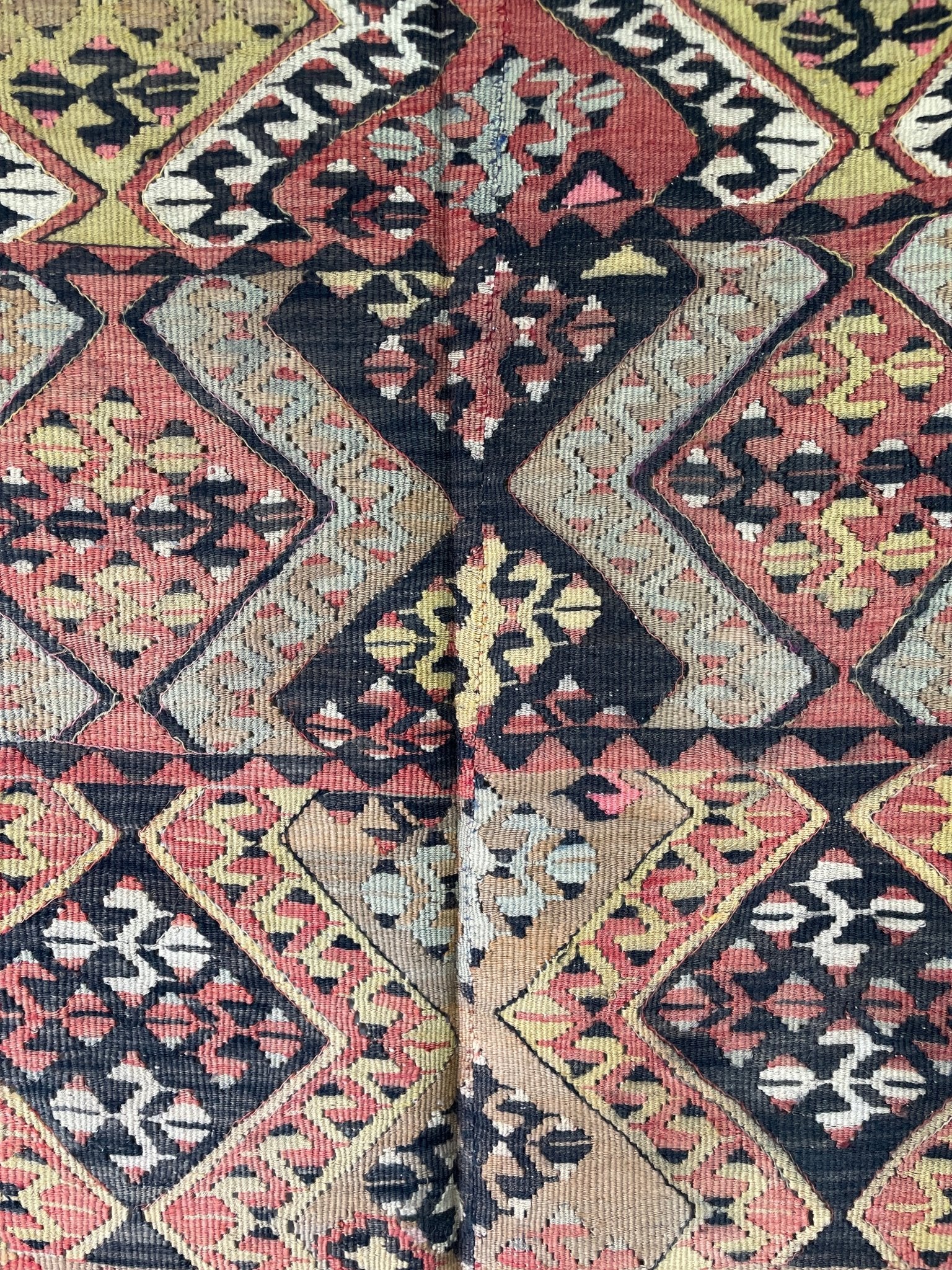 Kayseri turkish kilim rug shop san francisco bay area. Buy handmade wool vintage rug online