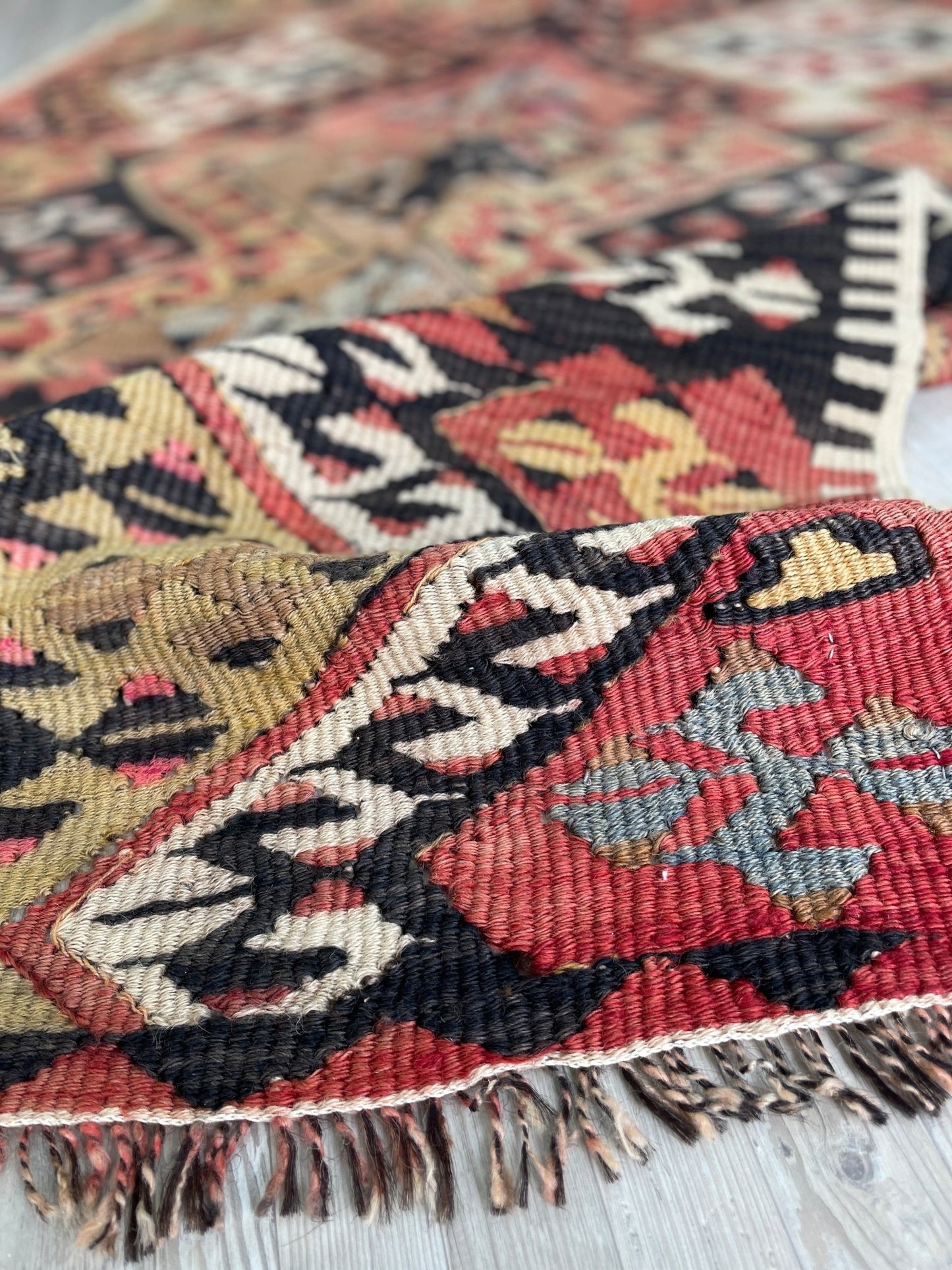 Kayseri turkish kilim rug shop san francisco bay area. Buy handmade wool vintage rug online