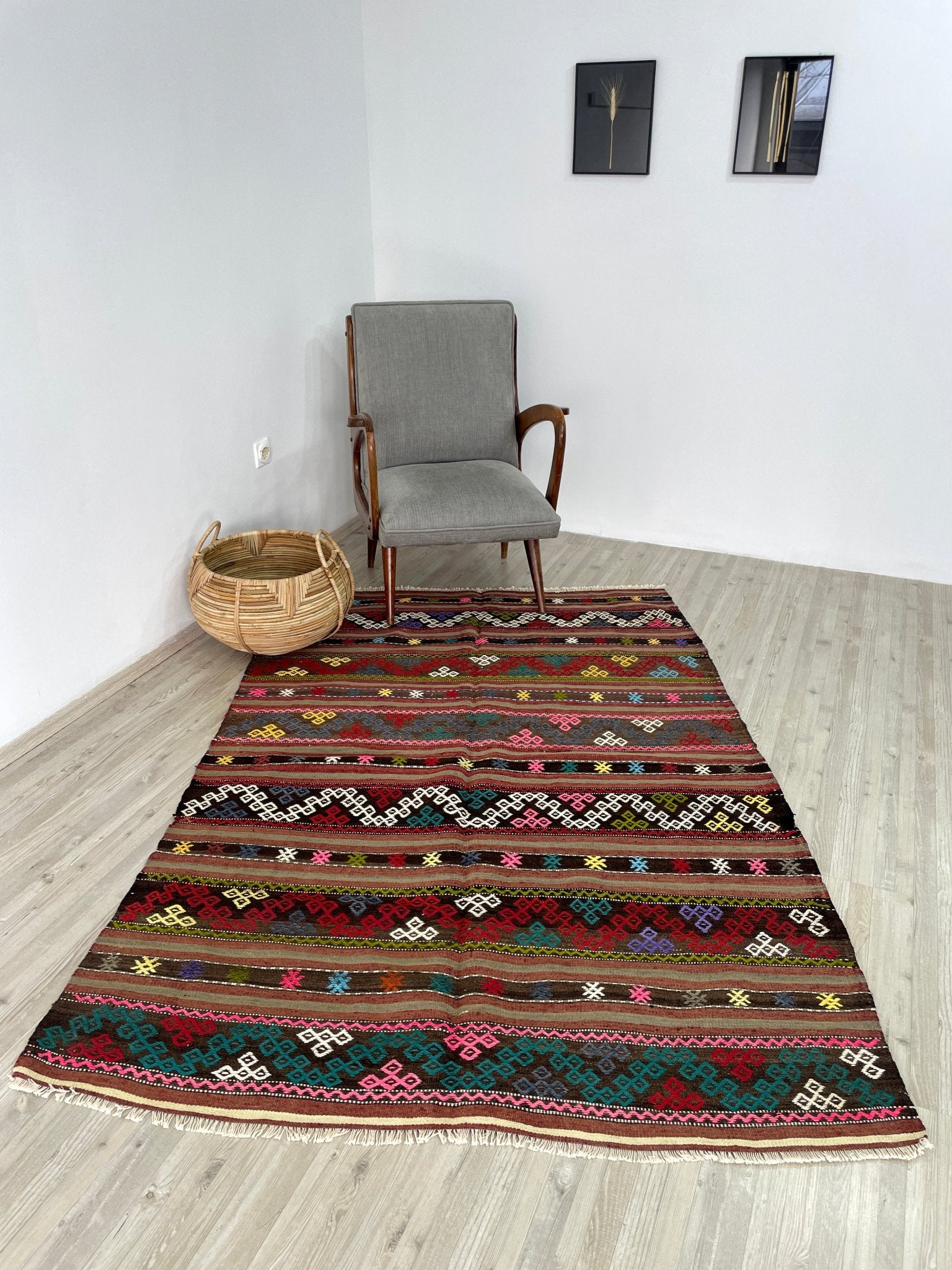 Handmade wool turkish kilim rug. Handmade rug shop san francisco Bay area.