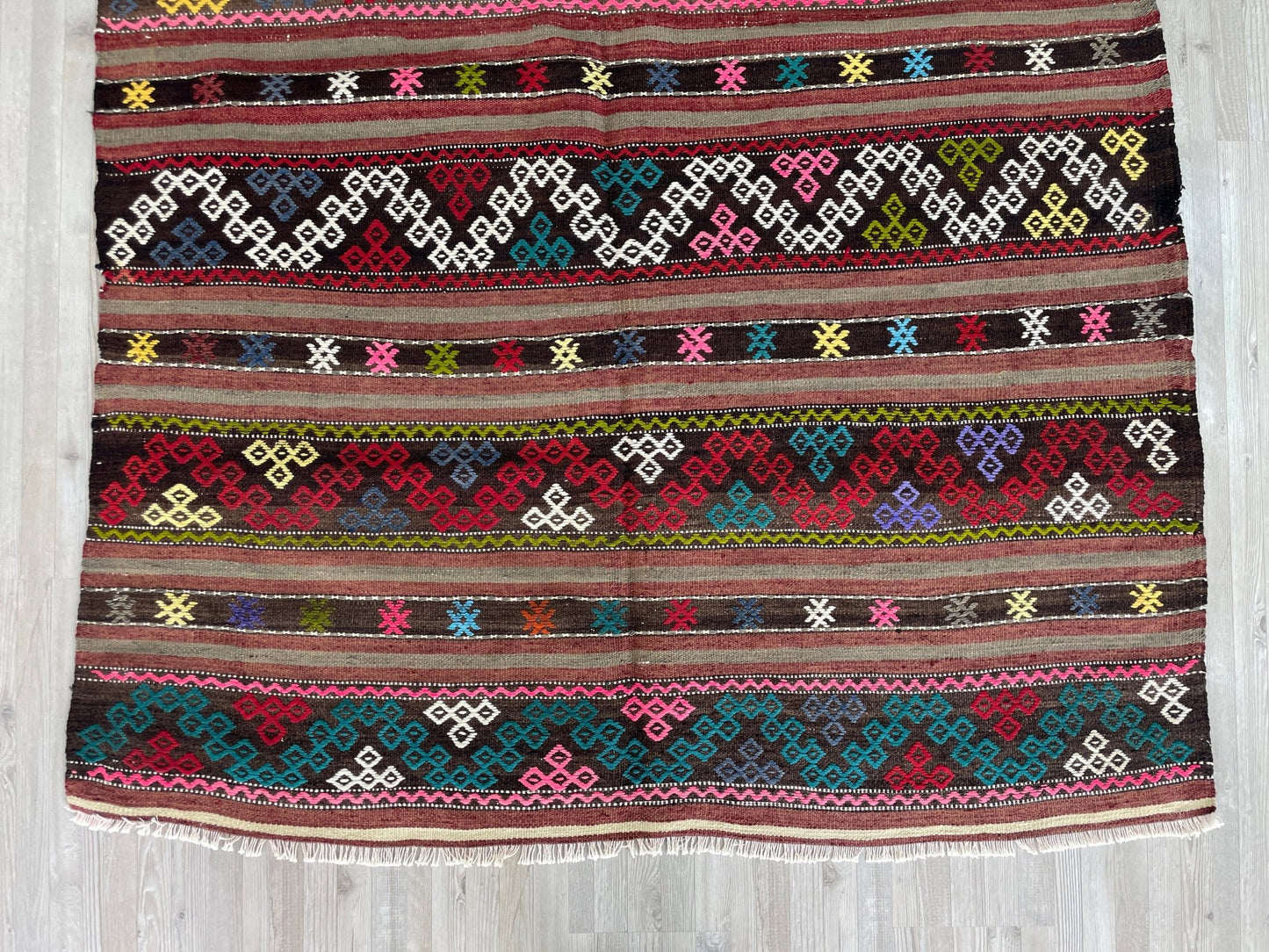 Handmade wool turkish kilim rug. Handmade rug shop san francisco Bay area.