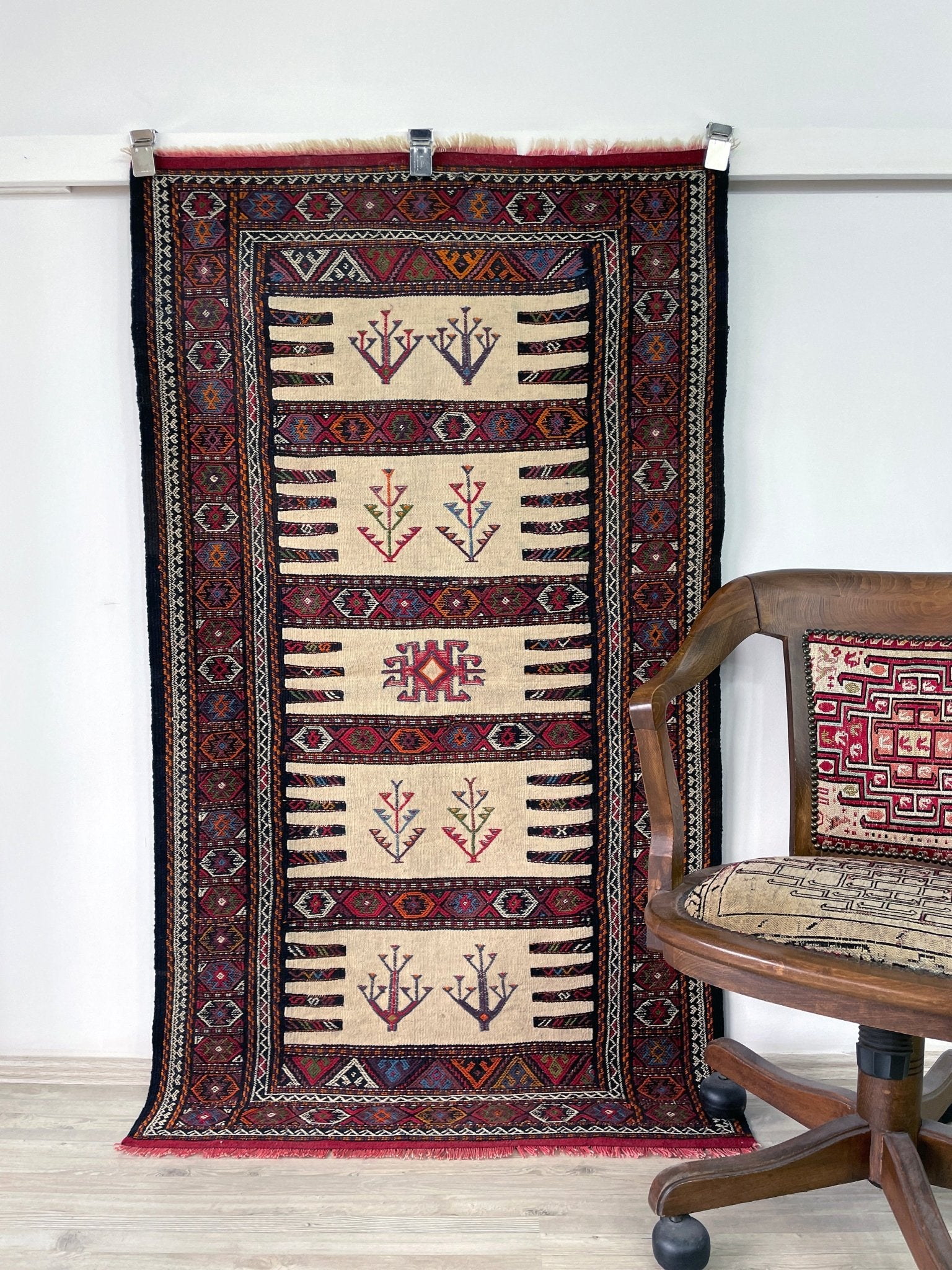 Kochan handmade wool vintage turkish kilim rug shop san francisco bay area. Buy handmade rug online free shipping USA Canada.