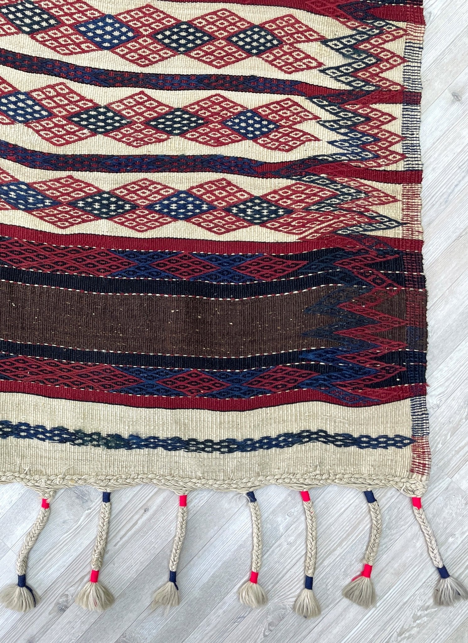 Vintage kilim rug San Francisco Bay area. California rug store, rug shop, local shop, vintage rug, modern kilim