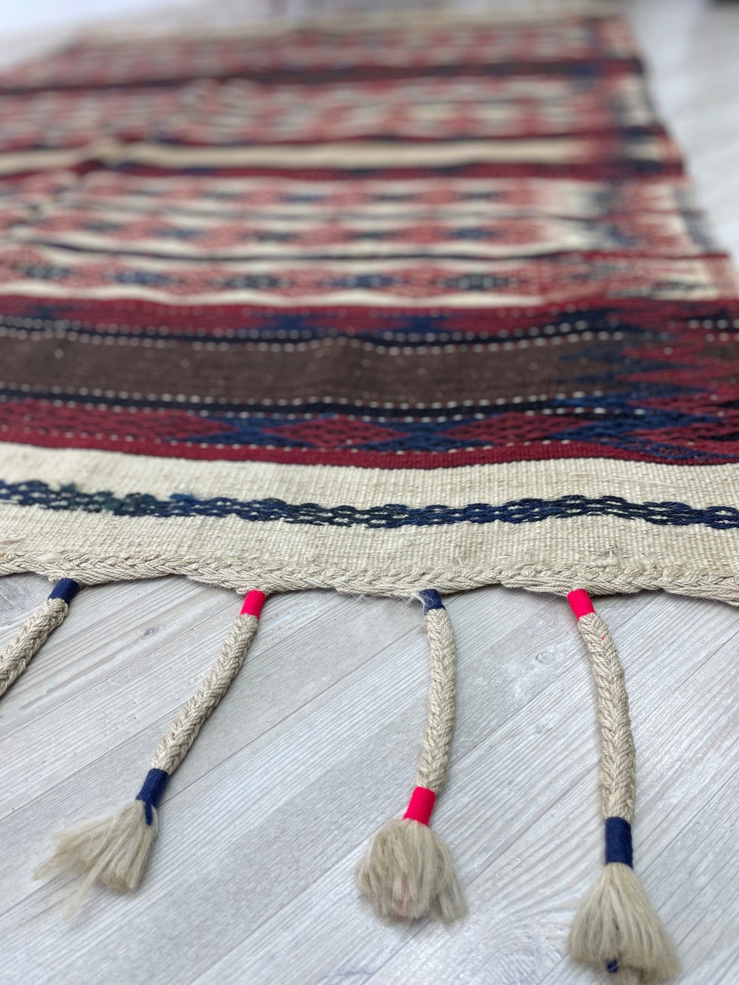 Vintage kilim rug San Francisco Bay area. California rug store, rug shop, local shop, vintage rug, modern kilim