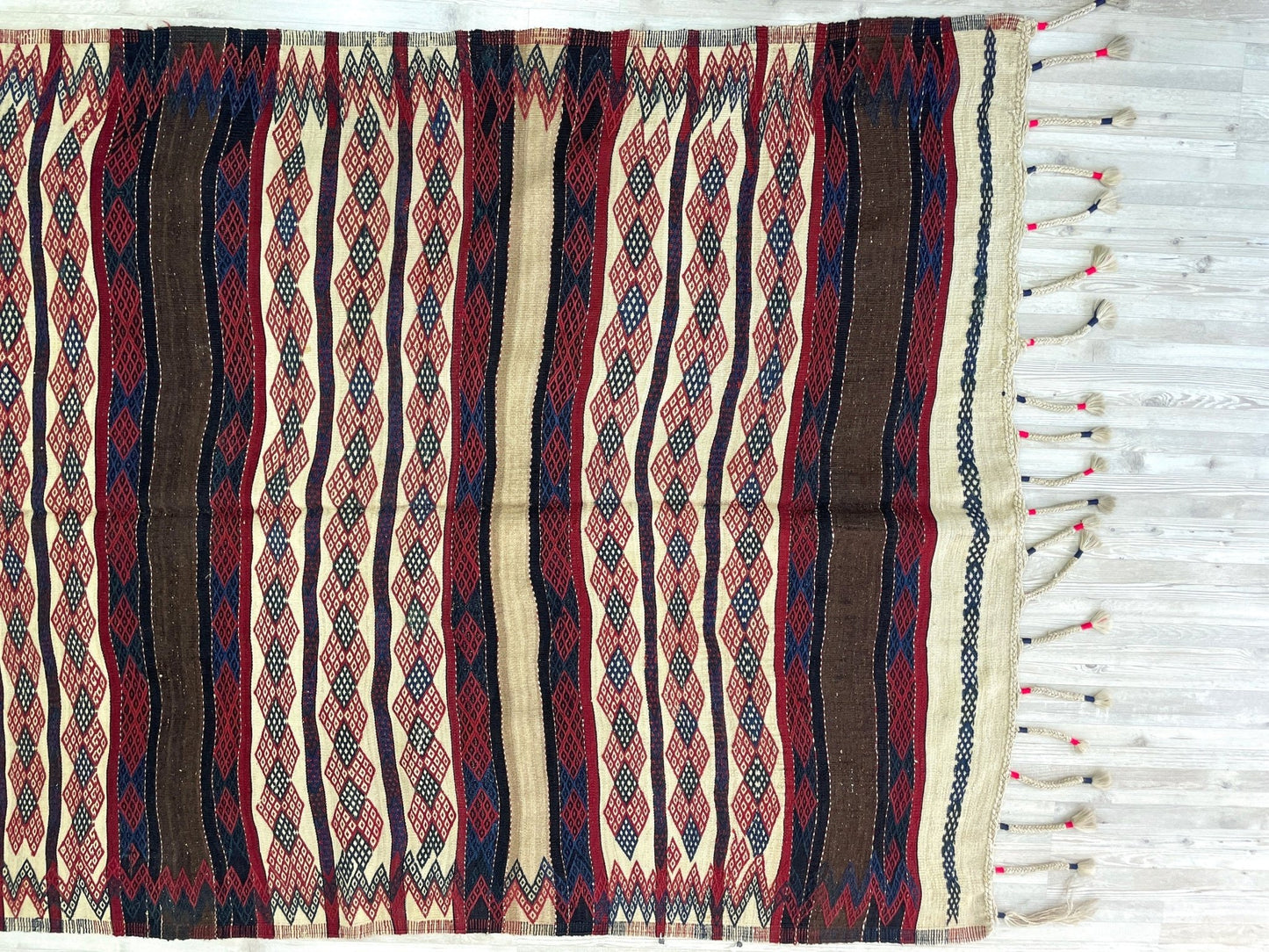 Vintage kilim rug San Francisco Bay area. California rug store, rug shop, local shop, vintage rug, modern kilim