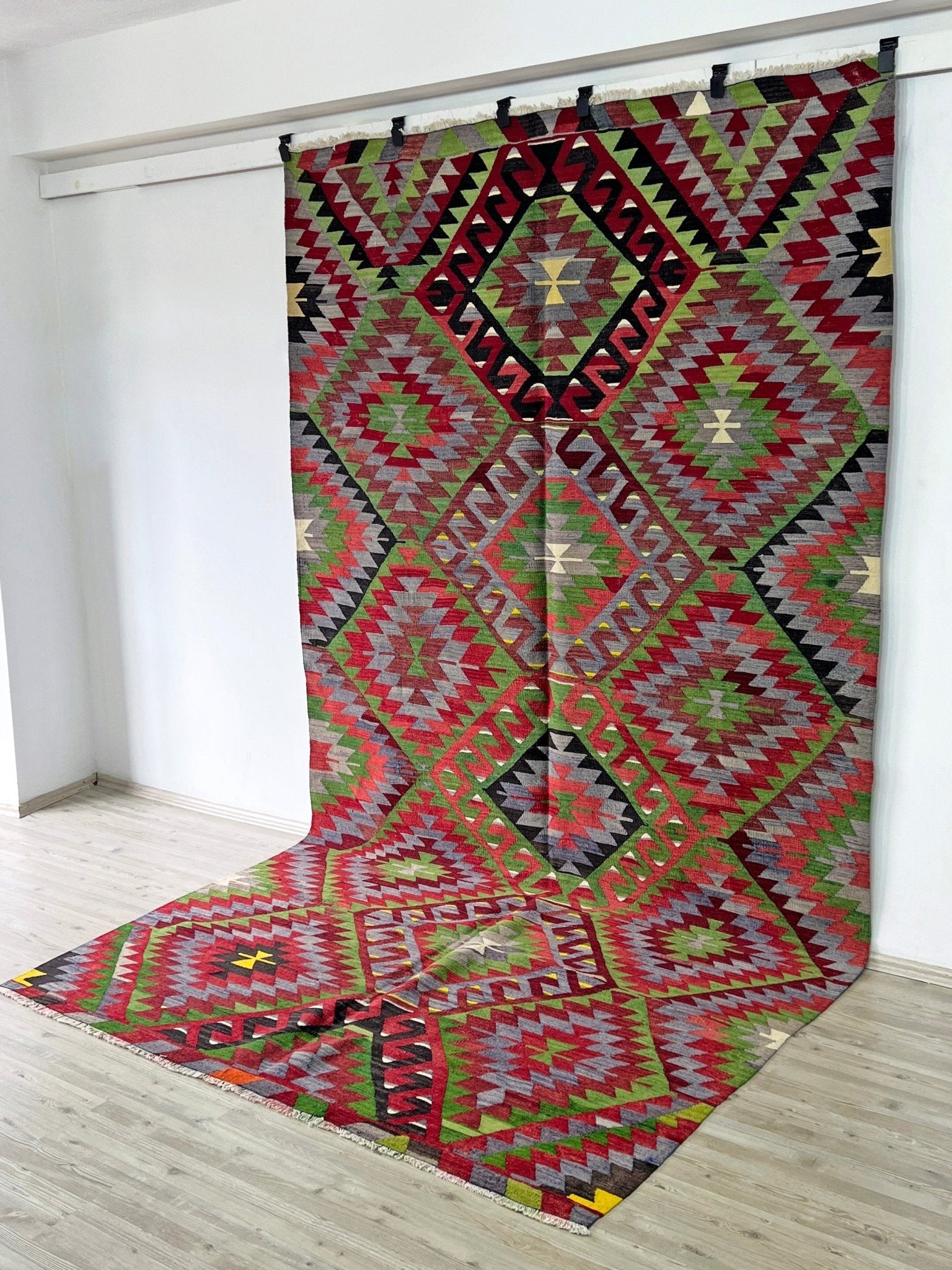 Oushak Esme Kilim vintage turkish rug shop san francisco bay area. Rug store palo alto berkeley buy vintage rug online