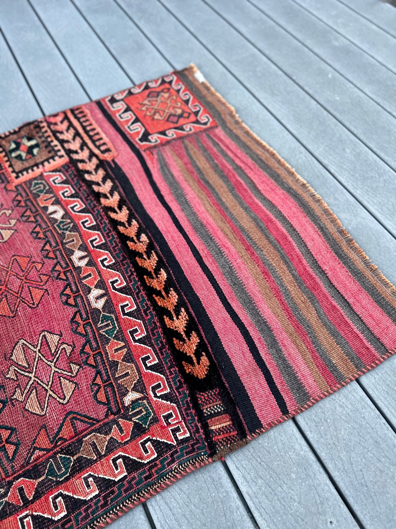 Persian rug Bakhtiari saddle bag runner. Oriental rug store san francisco bay area. Vintage rug shop palo alto berkeley.