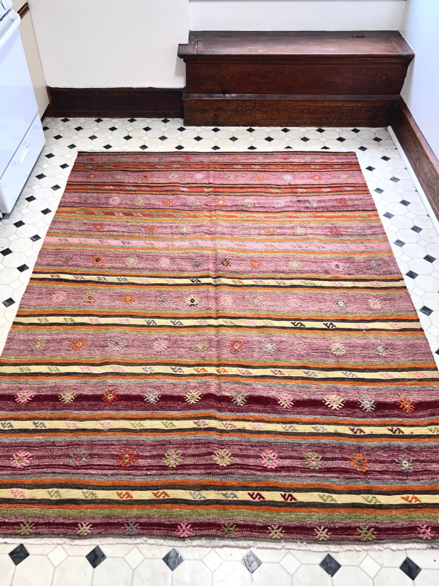 Pergamum Kilim Vintage Turkish rug store berkeley Oriental rug shop los gatos, palo alto. Buy Turkish kilim rug online