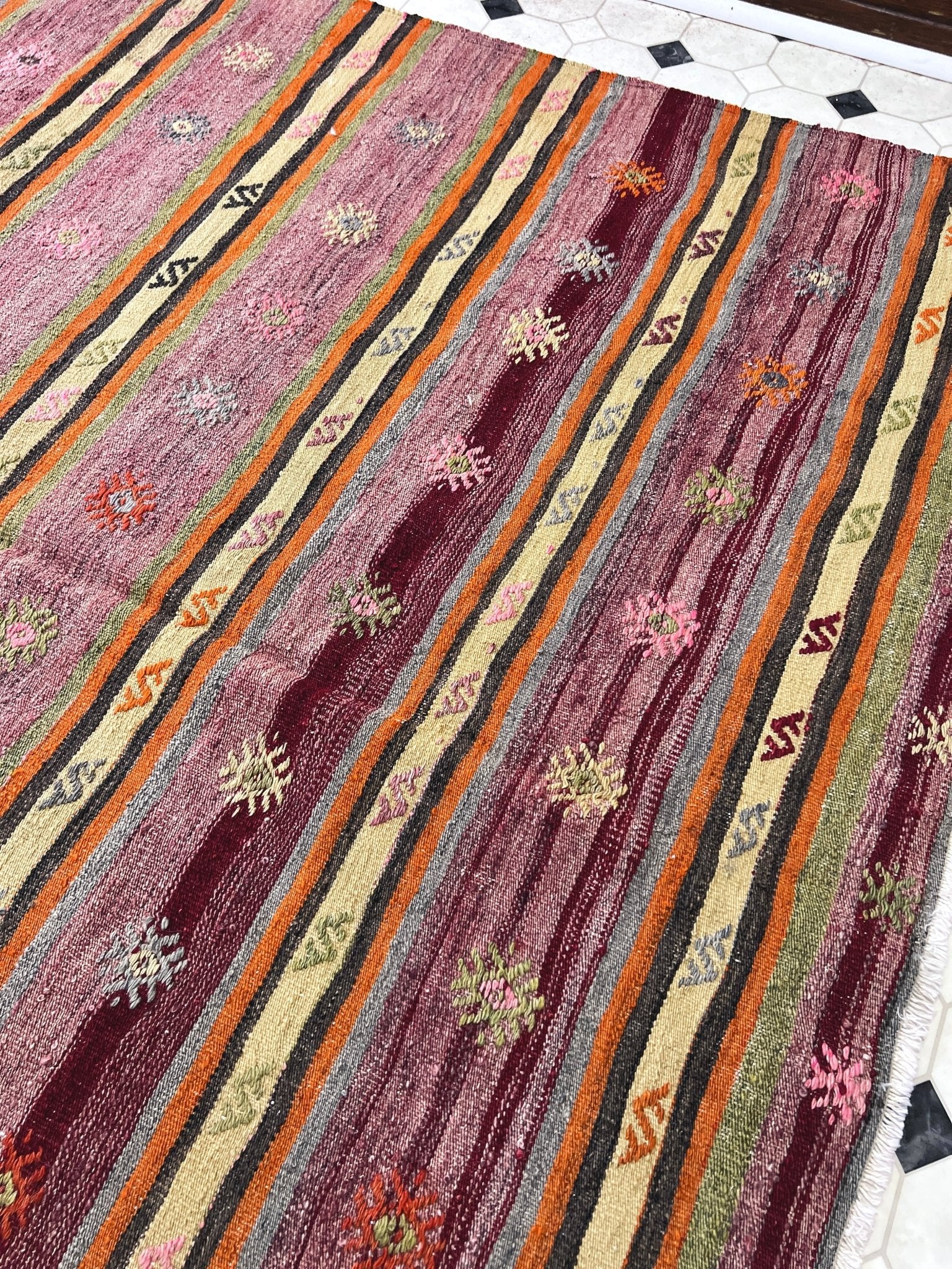 Pergamum Kilim Vintage Turkish rug store berkeley Oriental rug shop los gatos, palo alto. Buy Turkish kilim rug online