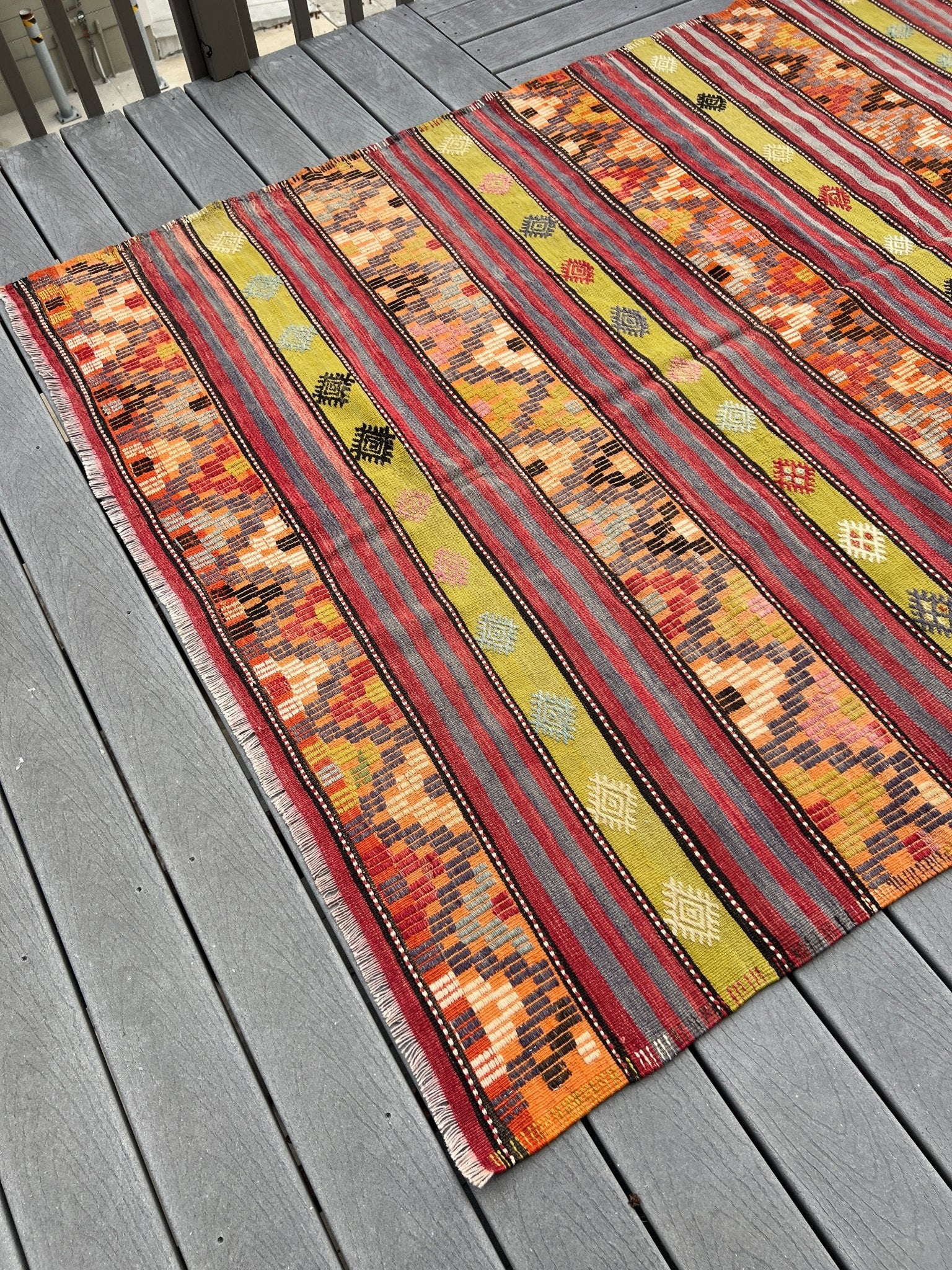 Selendi handmade wool Vintage Turkish Kilim Rug shop berkeley Canada, California. Oriental rug shop san francisco bay area