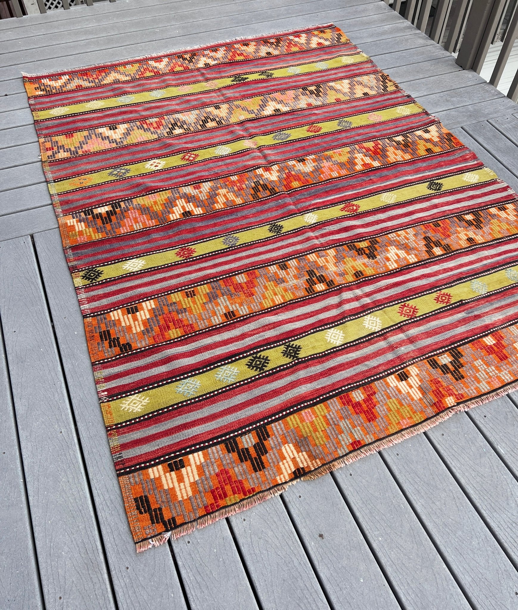 Selendi handmade wool Vintage Turkish Kilim Rug shop berkeley Canada, California. Oriental rug shop san francisco bay area