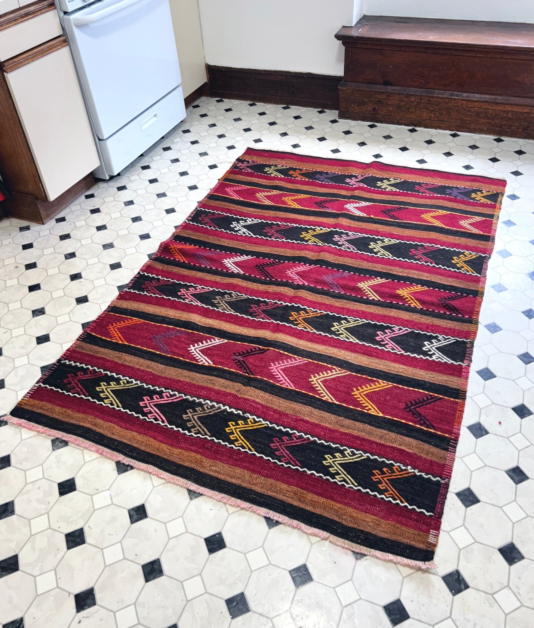 vintage small turkish rug for bedroom living room kitchen office. Oriental rug store san francisco bay area. Buy rug online