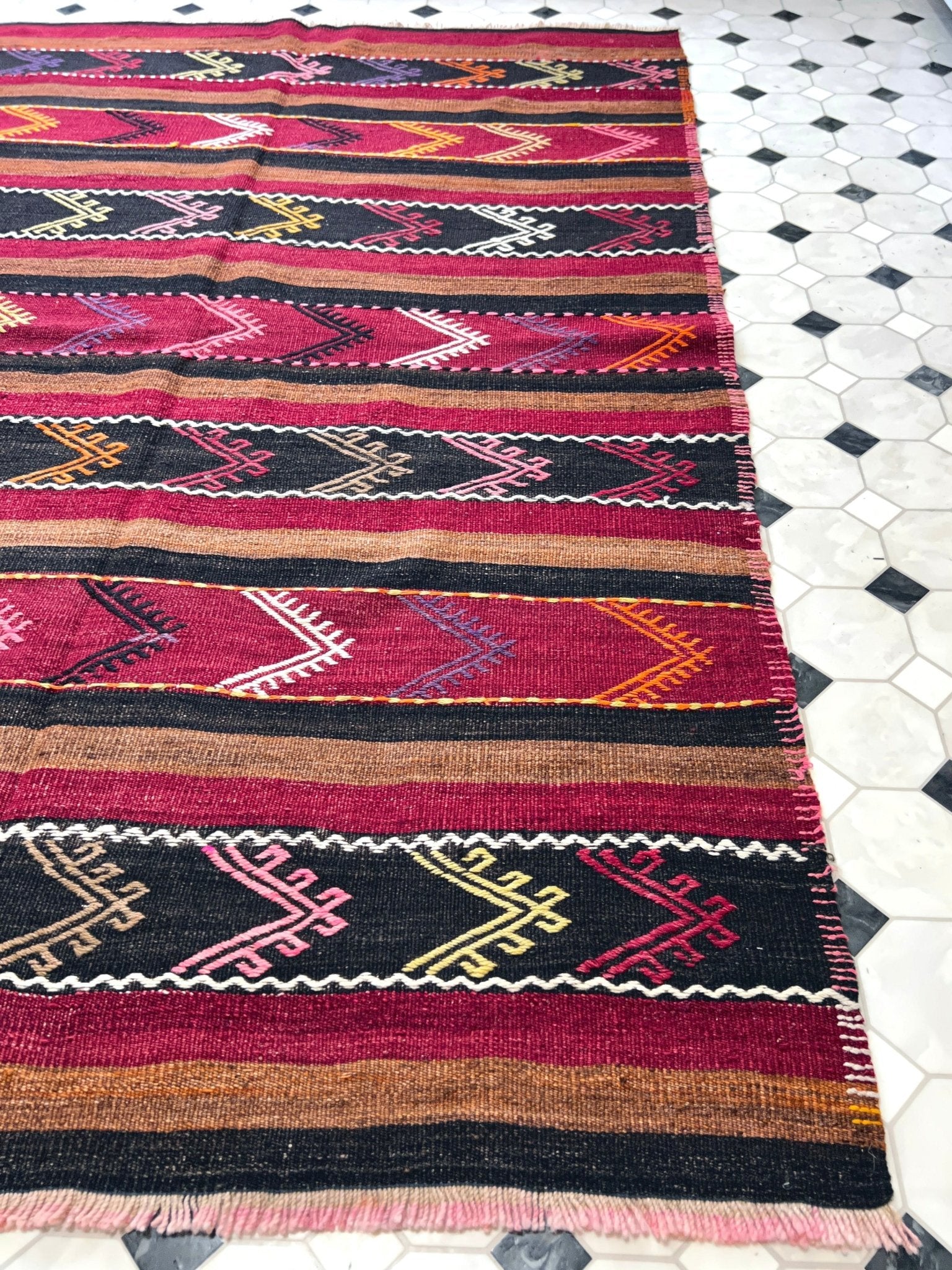 vintage small turkish rug for bedroom living room kitchen office. Oriental rug store san francisco bay area. Buy rug online