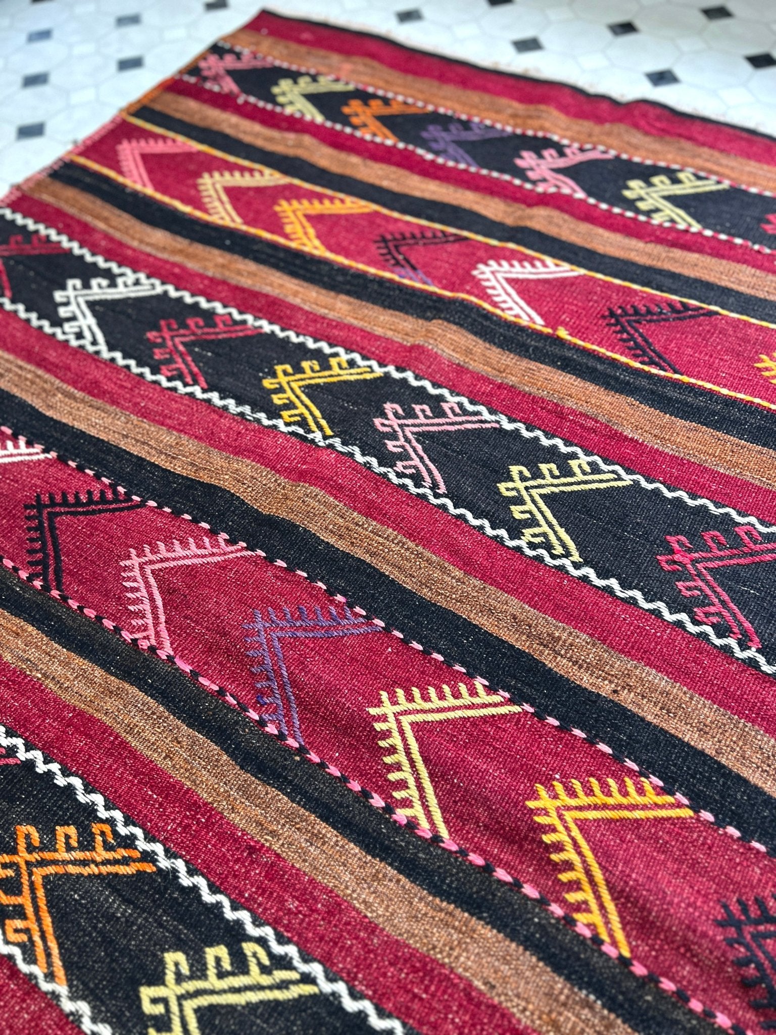 vintage small turkish rug for bedroom living room kitchen office. Oriental rug store san francisco bay area. Buy rug online