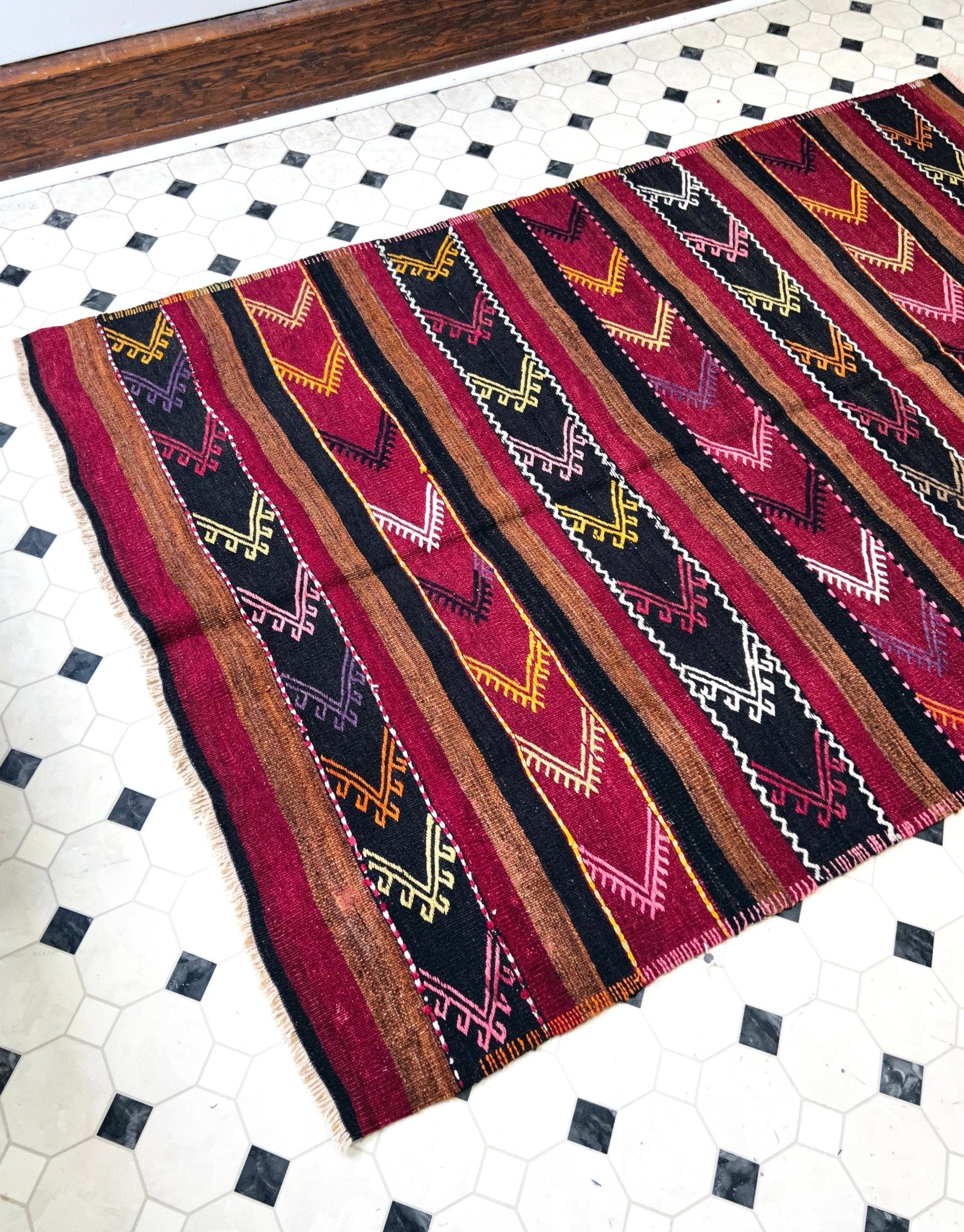 vintage small turkish rug for bedroom living room kitchen office. Oriental rug store san francisco bay area. Buy rug online