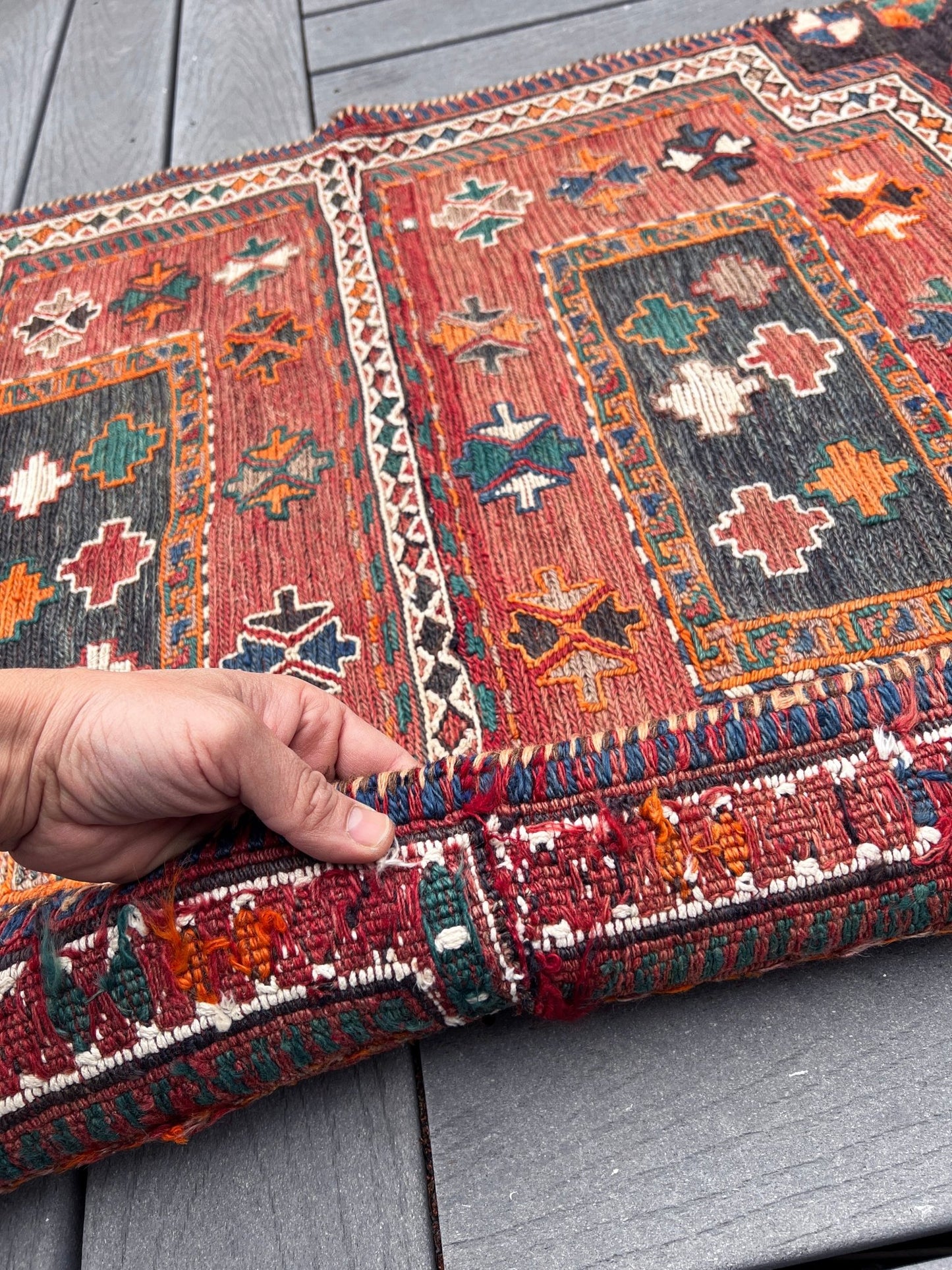 Bakhtiari Saddle bag runner. Oriental rug palo alto berkeley. Buy rug online free shipping to USA, Canada, toronto, CA.