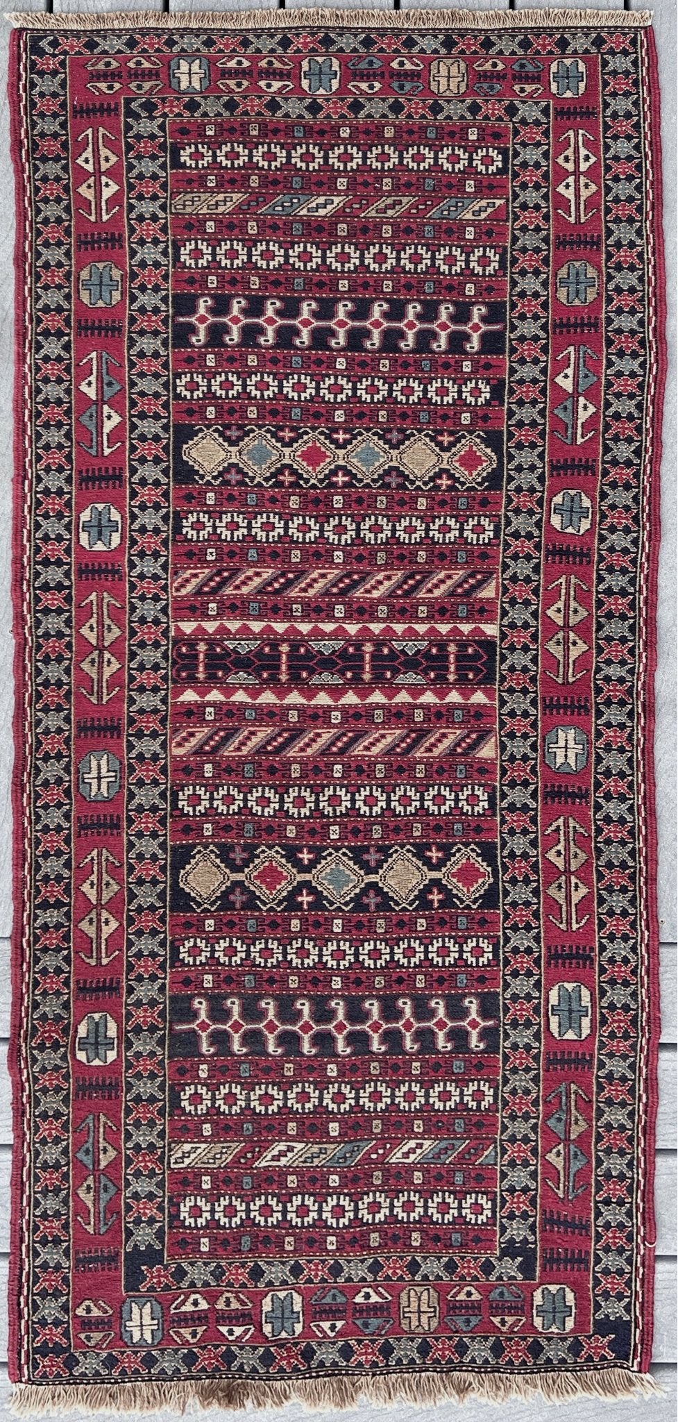 Rahrah persian soumak kilim rug. Oriental rug shop san francisco bay area.