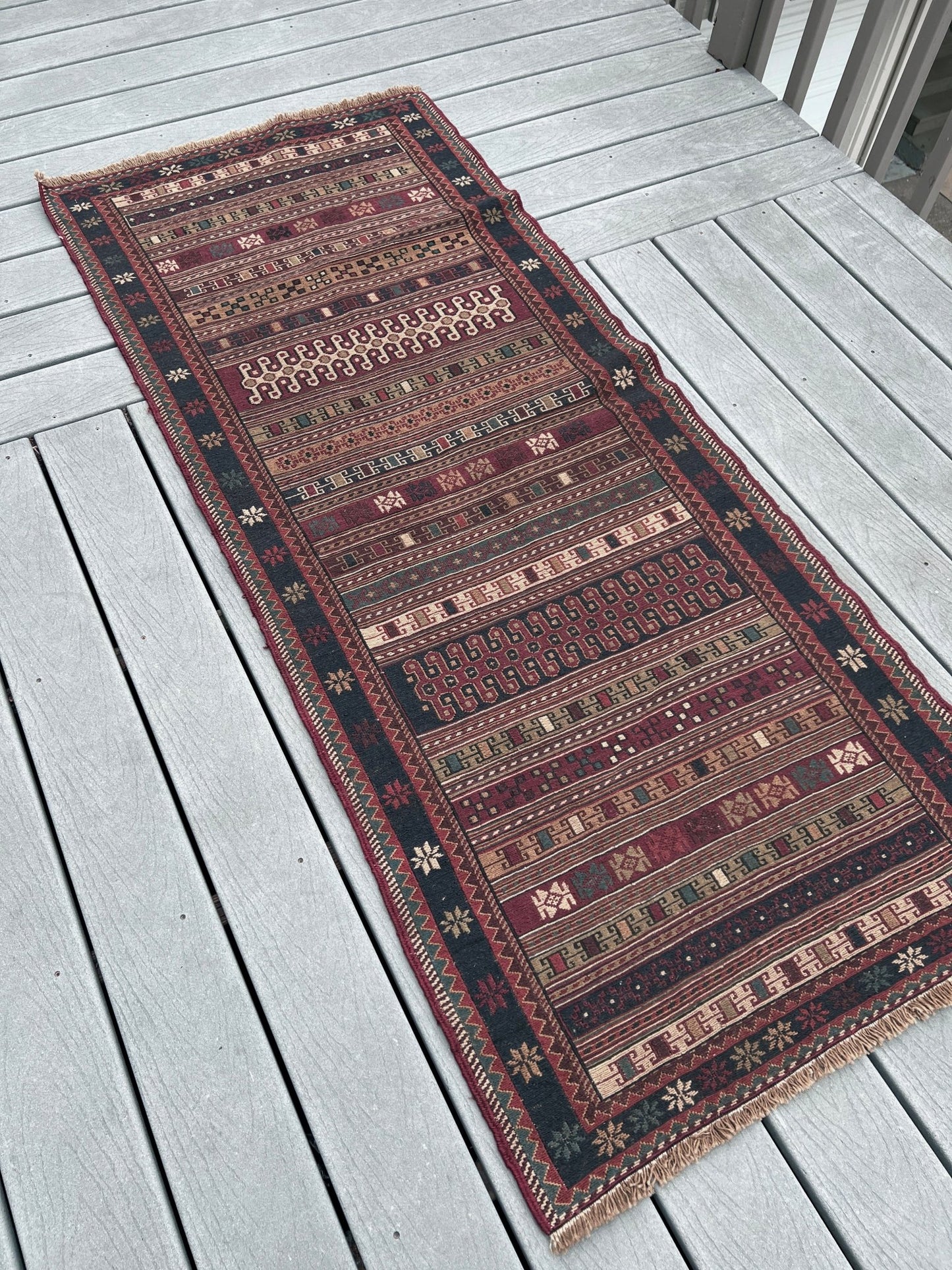 Rahrah Soumak Small Persian Runner Rug. Oriental Rug shop San Francisco Bay Area. Buy handmade rug online free shipping