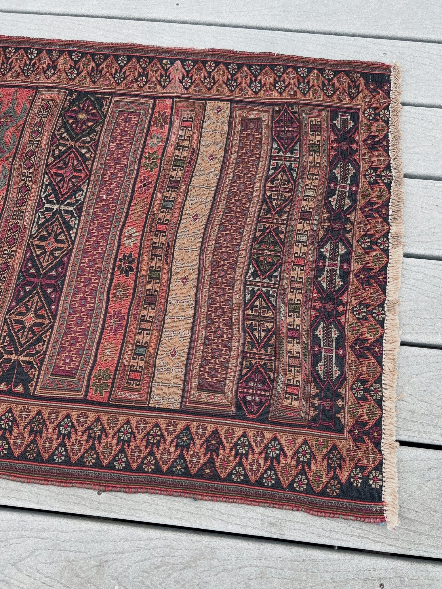 Rahrah Soumak Small Persian Runner Rug. Oriental Rug shop San Francisco Bay Area. Buy handmade rug online free shipping