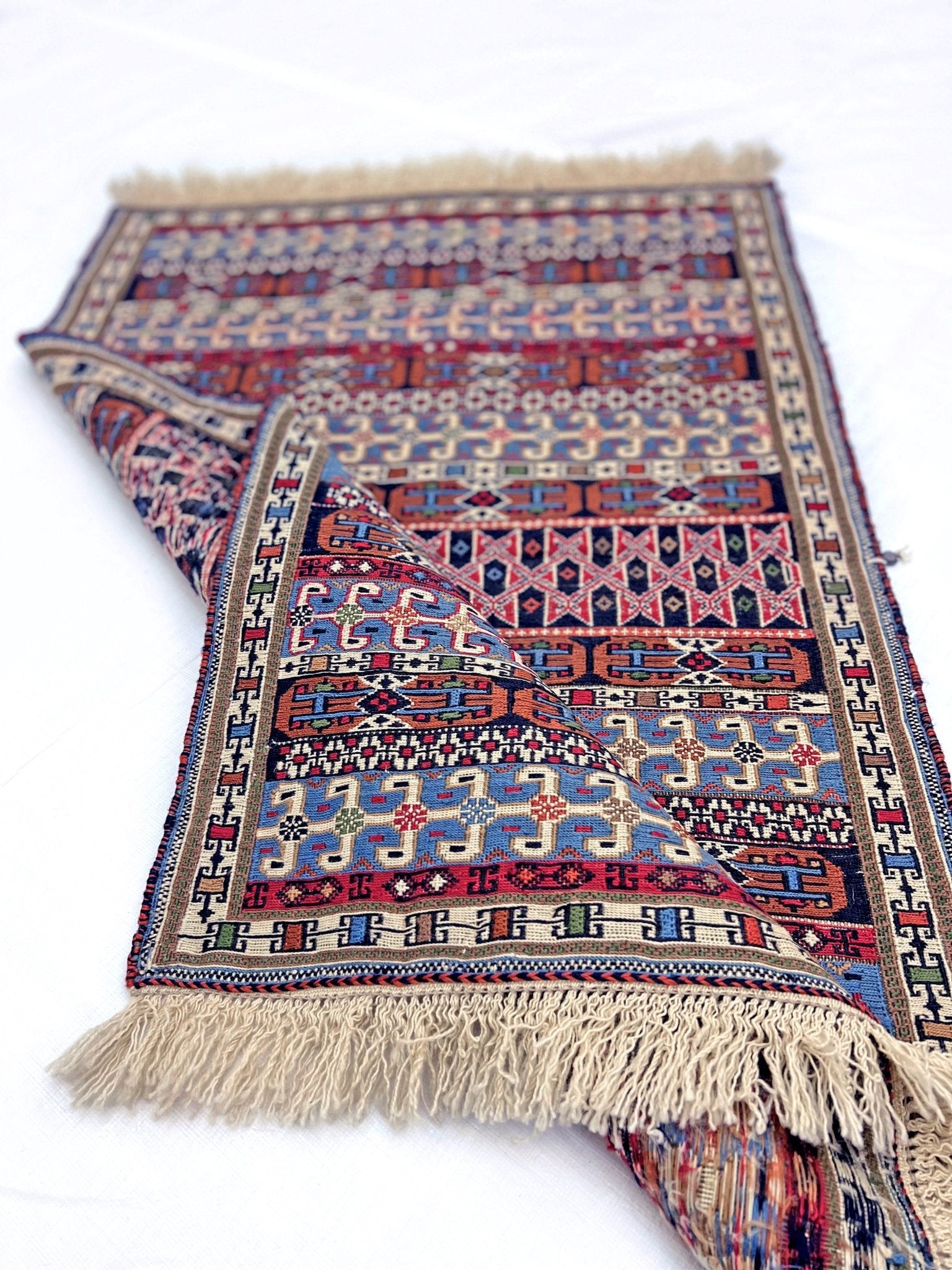 Rahrah Soumak Small Persian Rug. Oriental Rug shop San Francisco Bay Area. Buy handmade rug online free shipping USA Canada